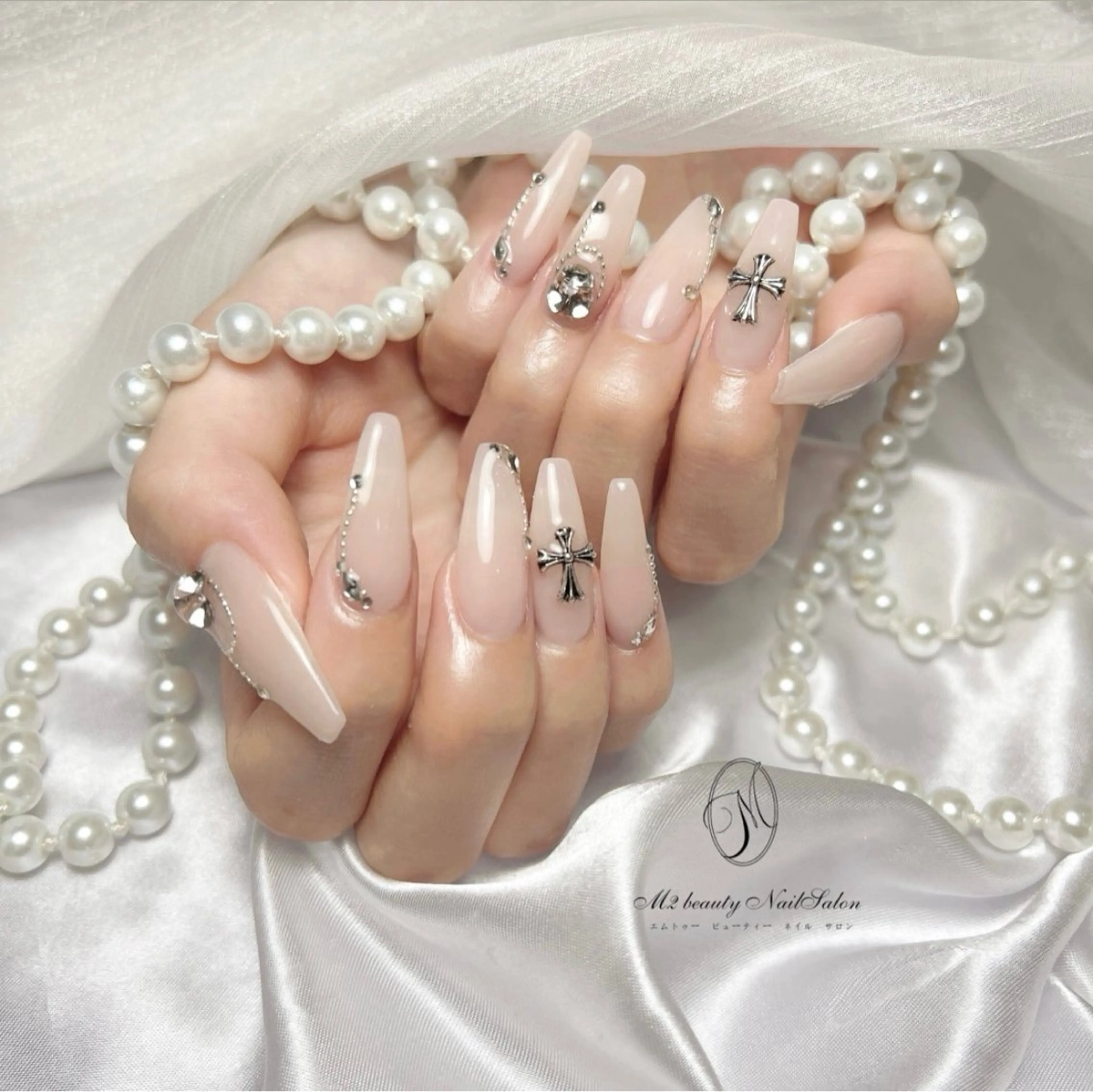 ネイル アートネイル フラッシュネイル フレンチネイル ガラスフレンチ グラデーション ハンドネイル M2 BEAUTY リュウのネイルデザイン