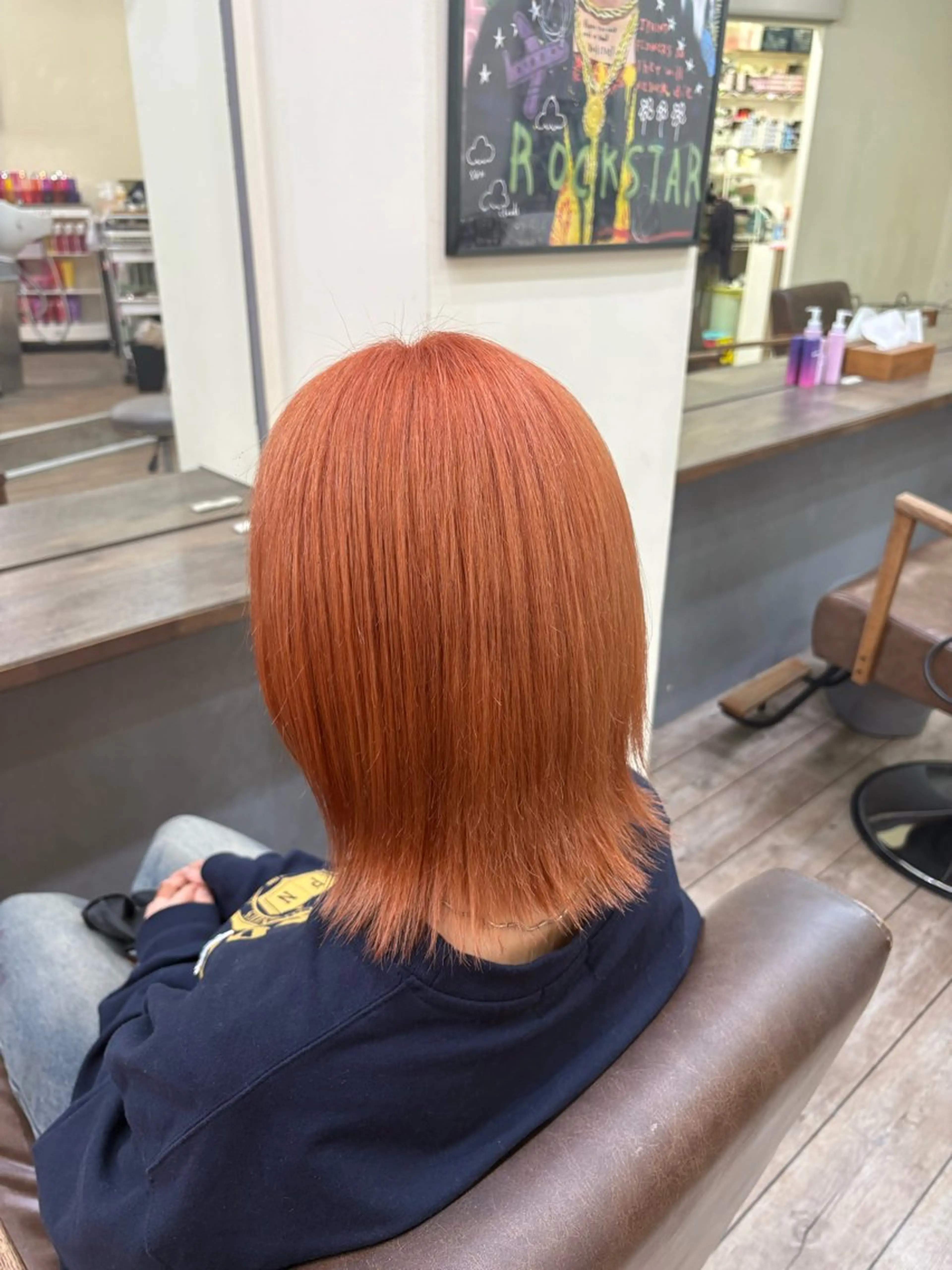 ミディアム カラー オレンジ ヘアカラー WEST OLAND 黒坂佳乃のヘアスタイル