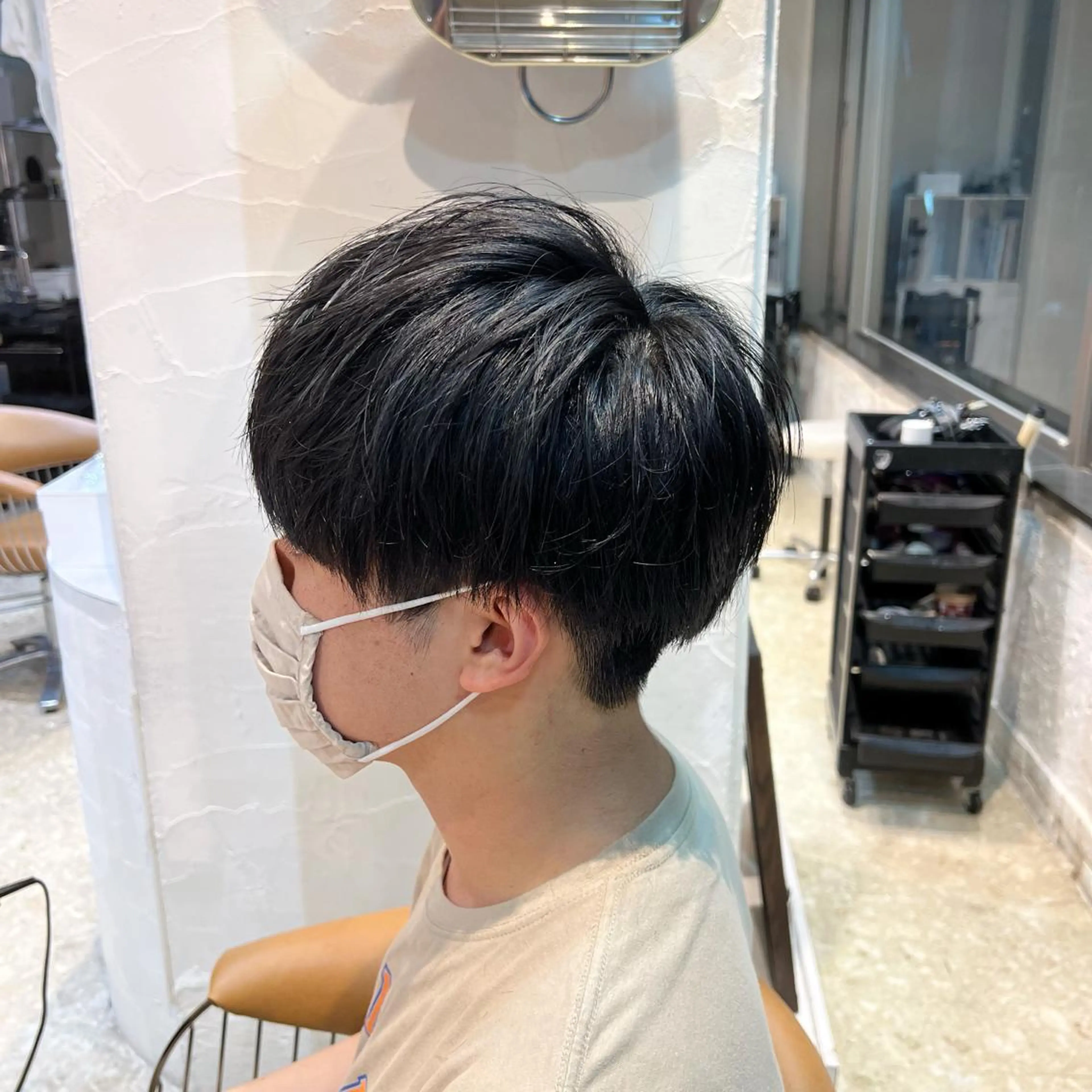 ショート 柔らかオリーブカラー 透明感カラー古澤羅威のヘアスタイル