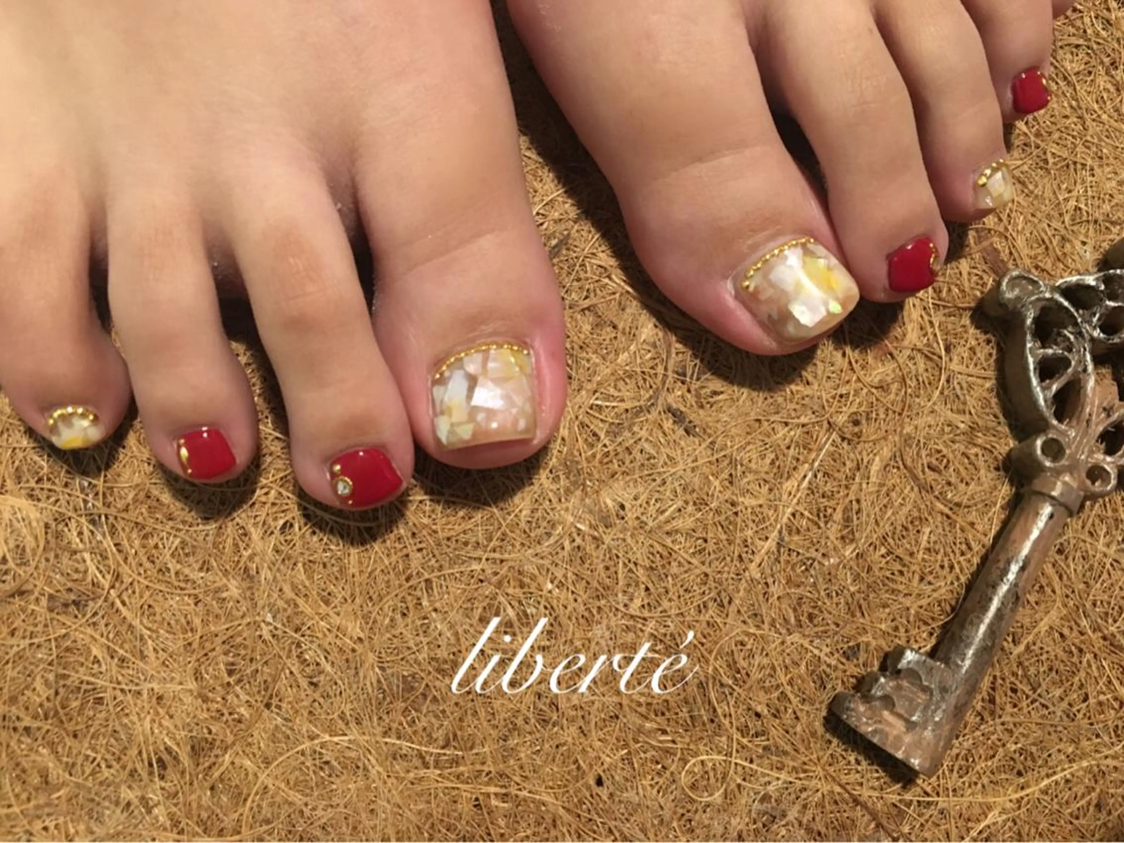 ネイル フットネイル liberté (リベルテ)のネイルデザイン