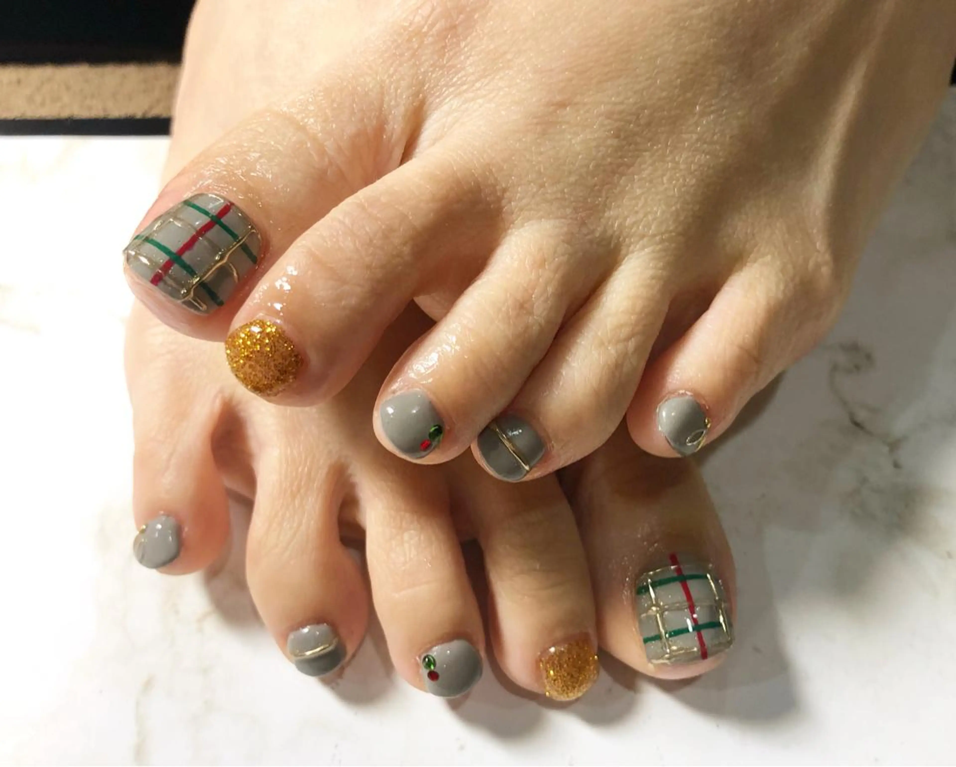 ショート ネイル サロンku'u所属・salon kuuのネイルデザイン