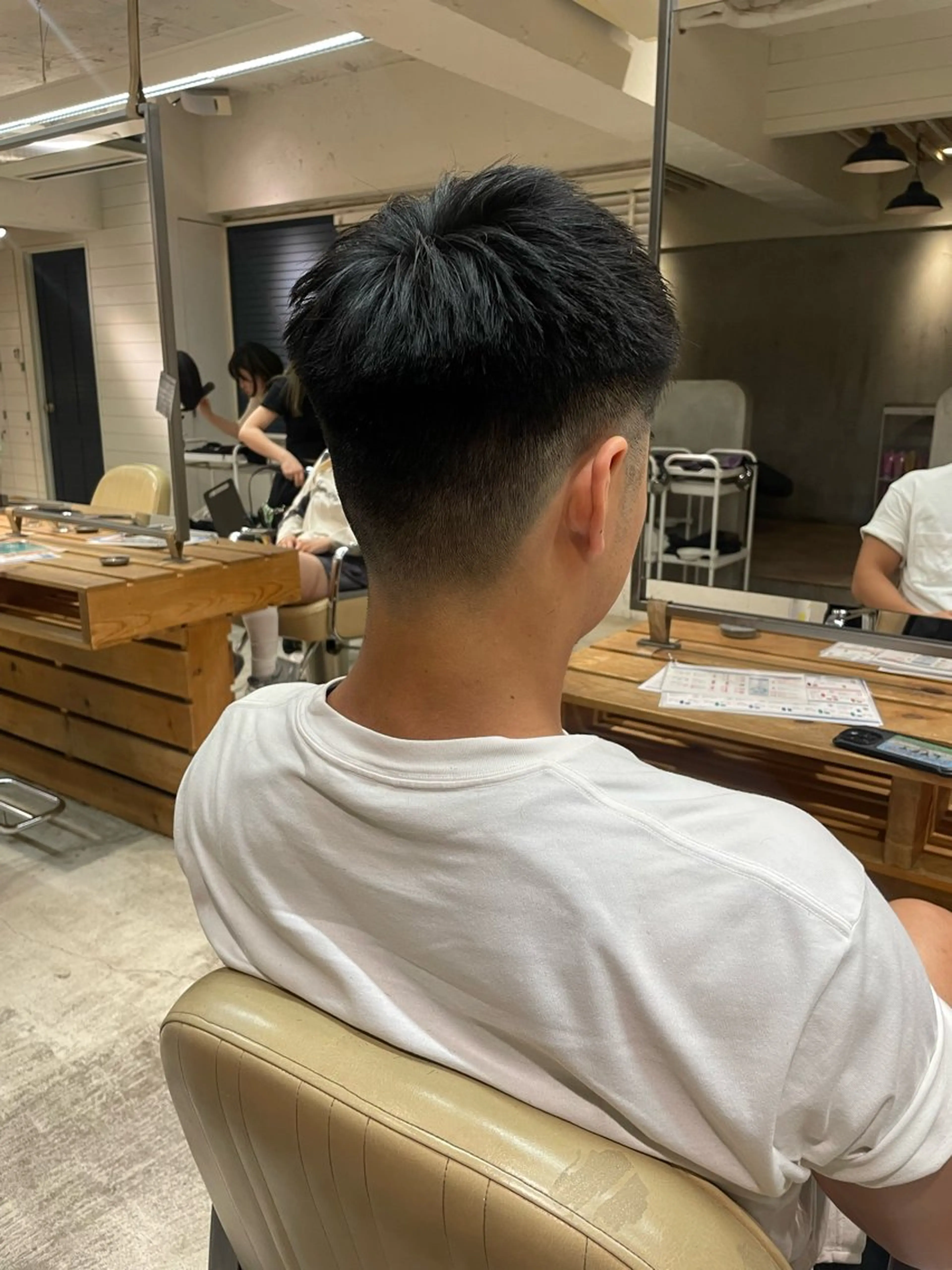 メンズ フェードカット カット ユイナ ★暖色/レイヤー★のヘアスタイル