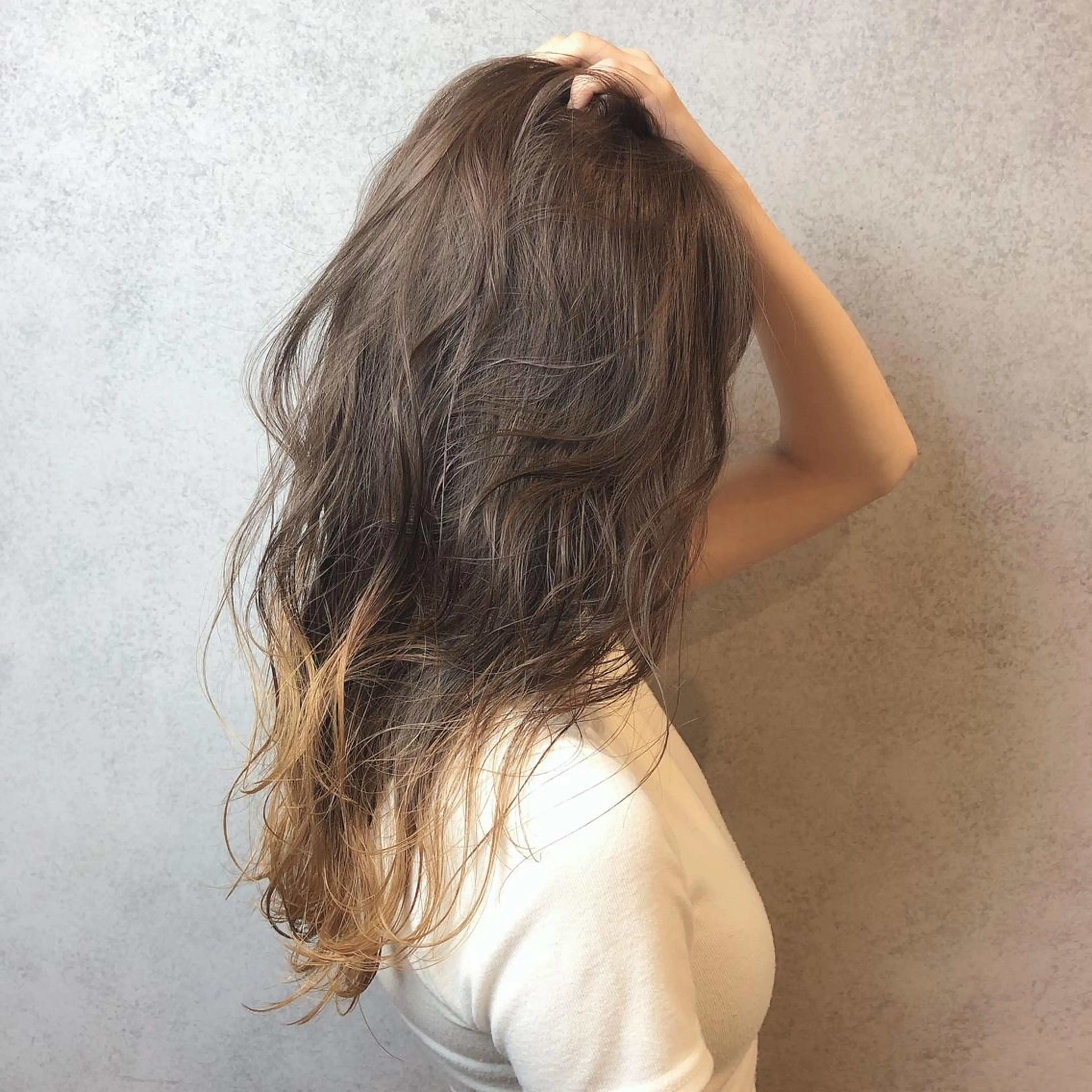 ロング カラー Minami🩵 新宿のヘアスタイル