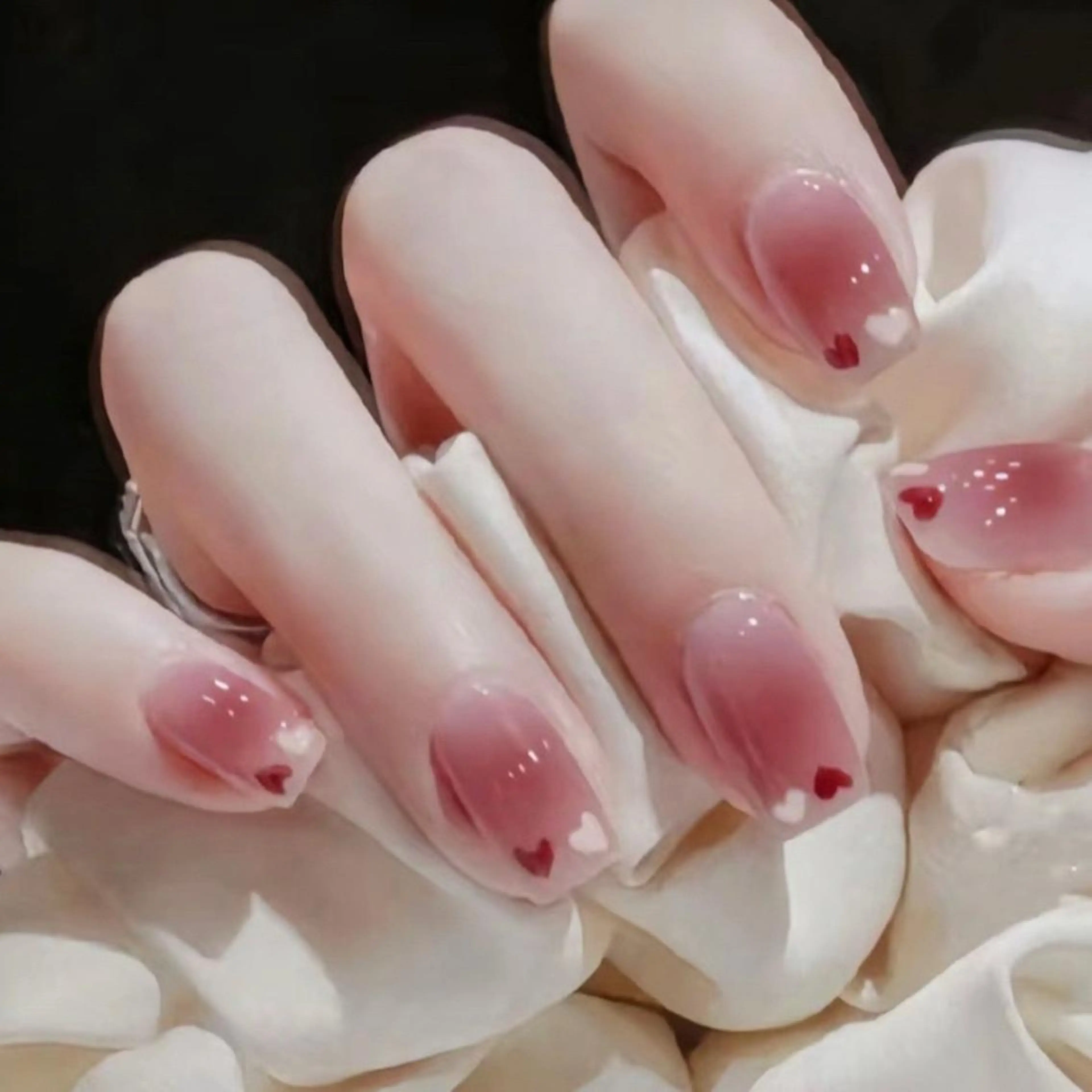 ネイル ビルドアップ ビューティー　リリのネイルデザイン