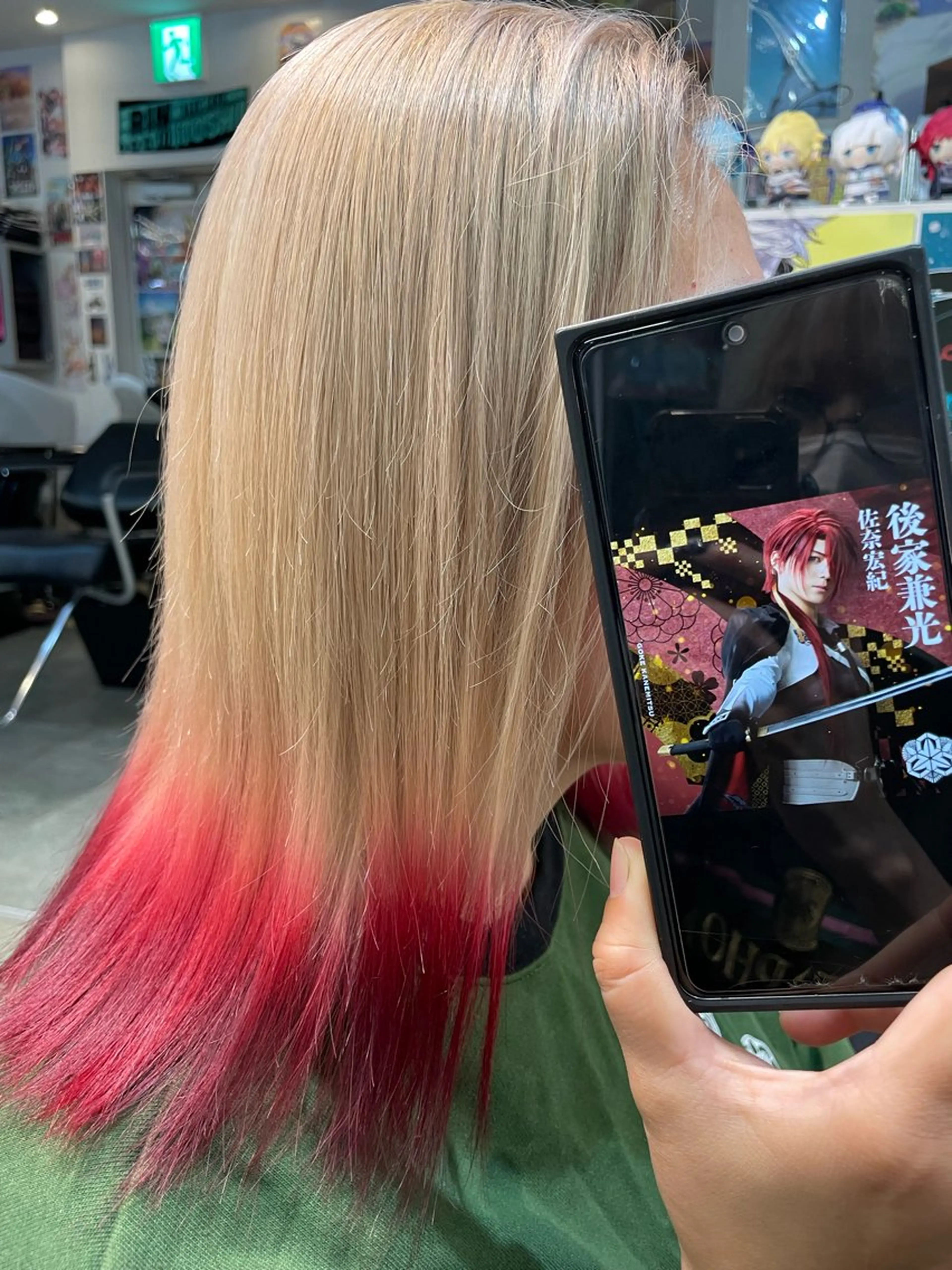 ミディアム カラー ブリーチ ボルドーカラー ケアブリーチ ヘアカラー トリートメント インナーカラー/推し ウルフ/アニメカラーのヘアスタイル