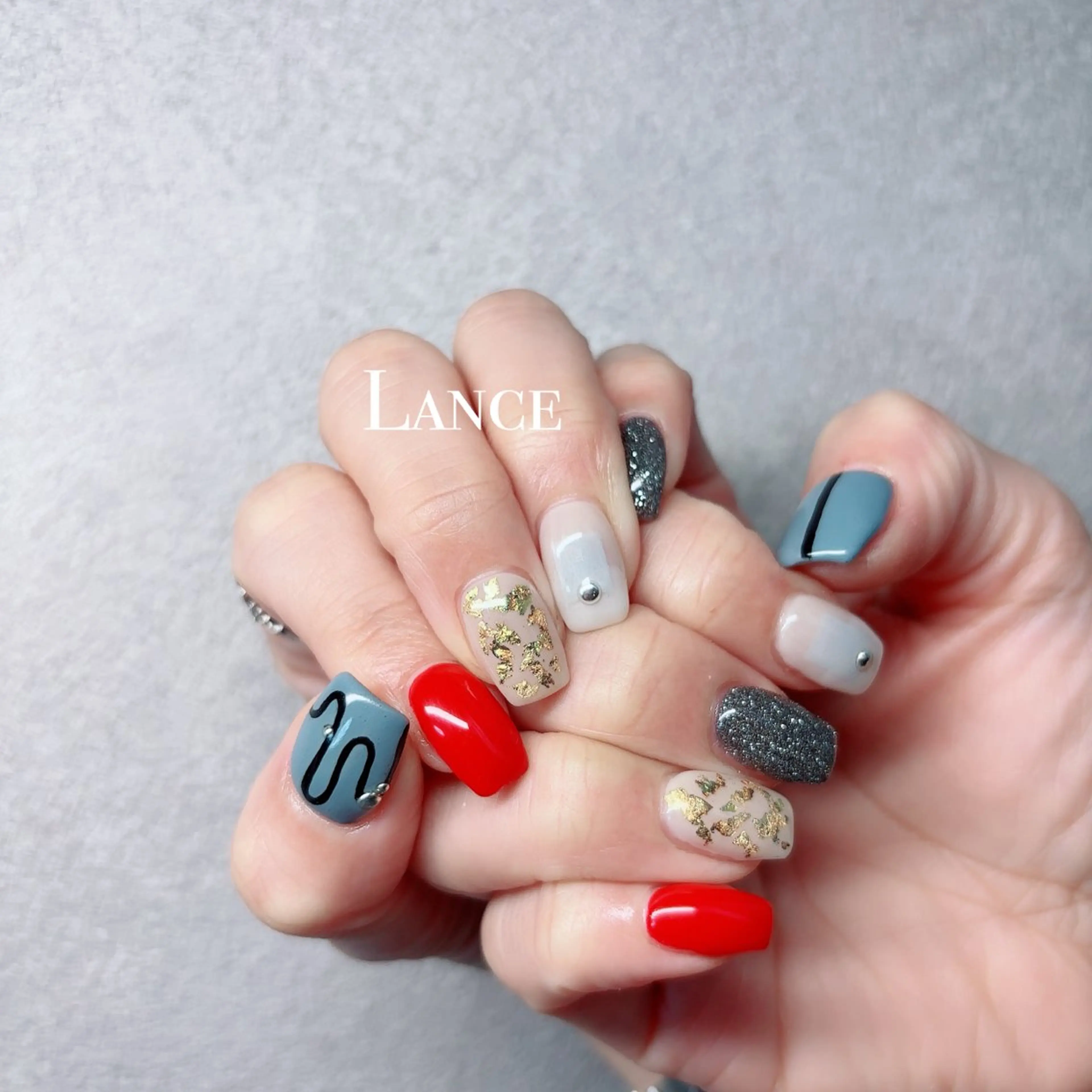 ネイル オーロラネイル キラキラネイル 韓国ネイル 春ネイル ワンホンネイル Lance nailのネイルデザイン