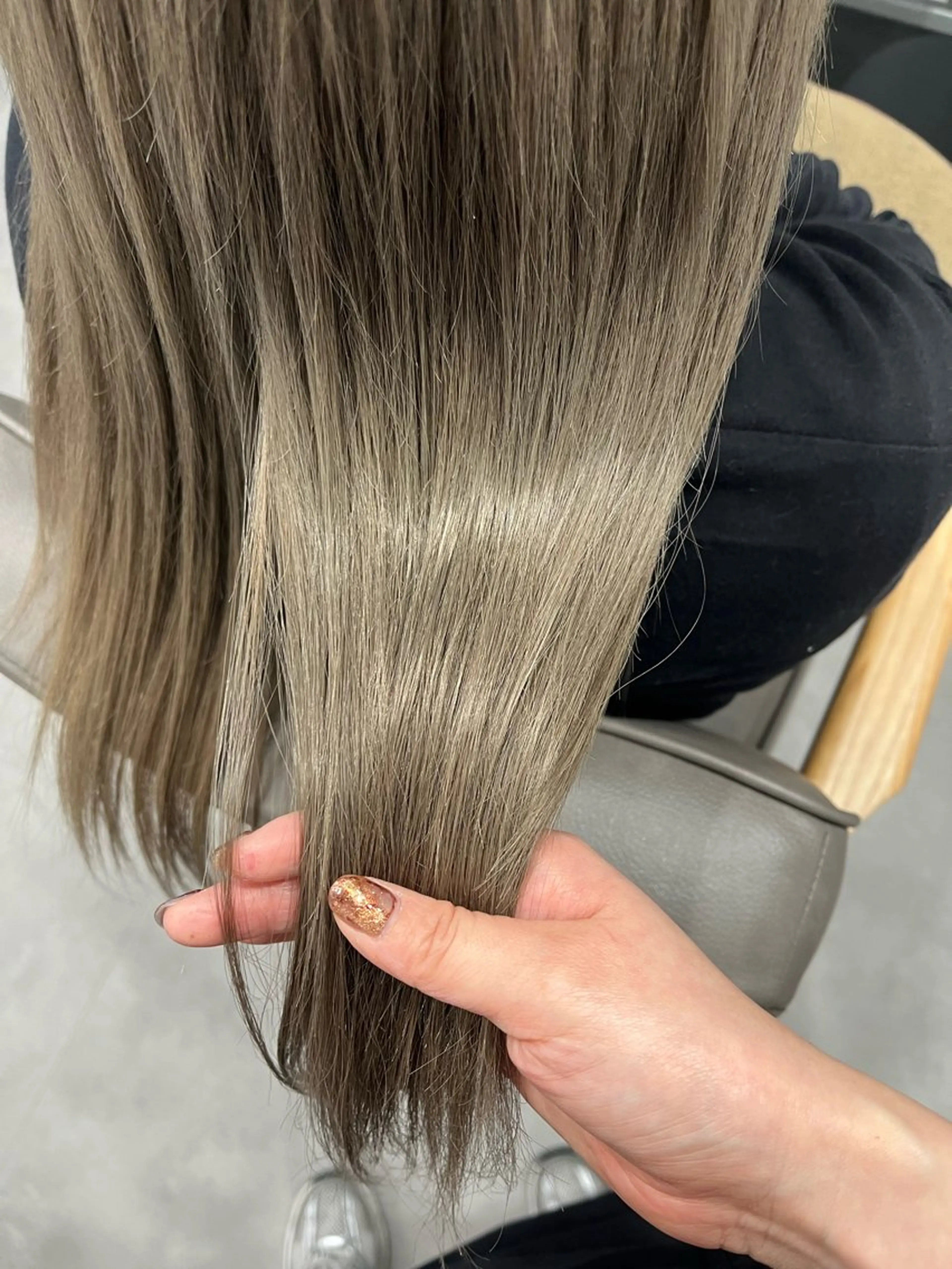 ロング カラー ルプラボウ 尾関　唯那のヘアスタイル