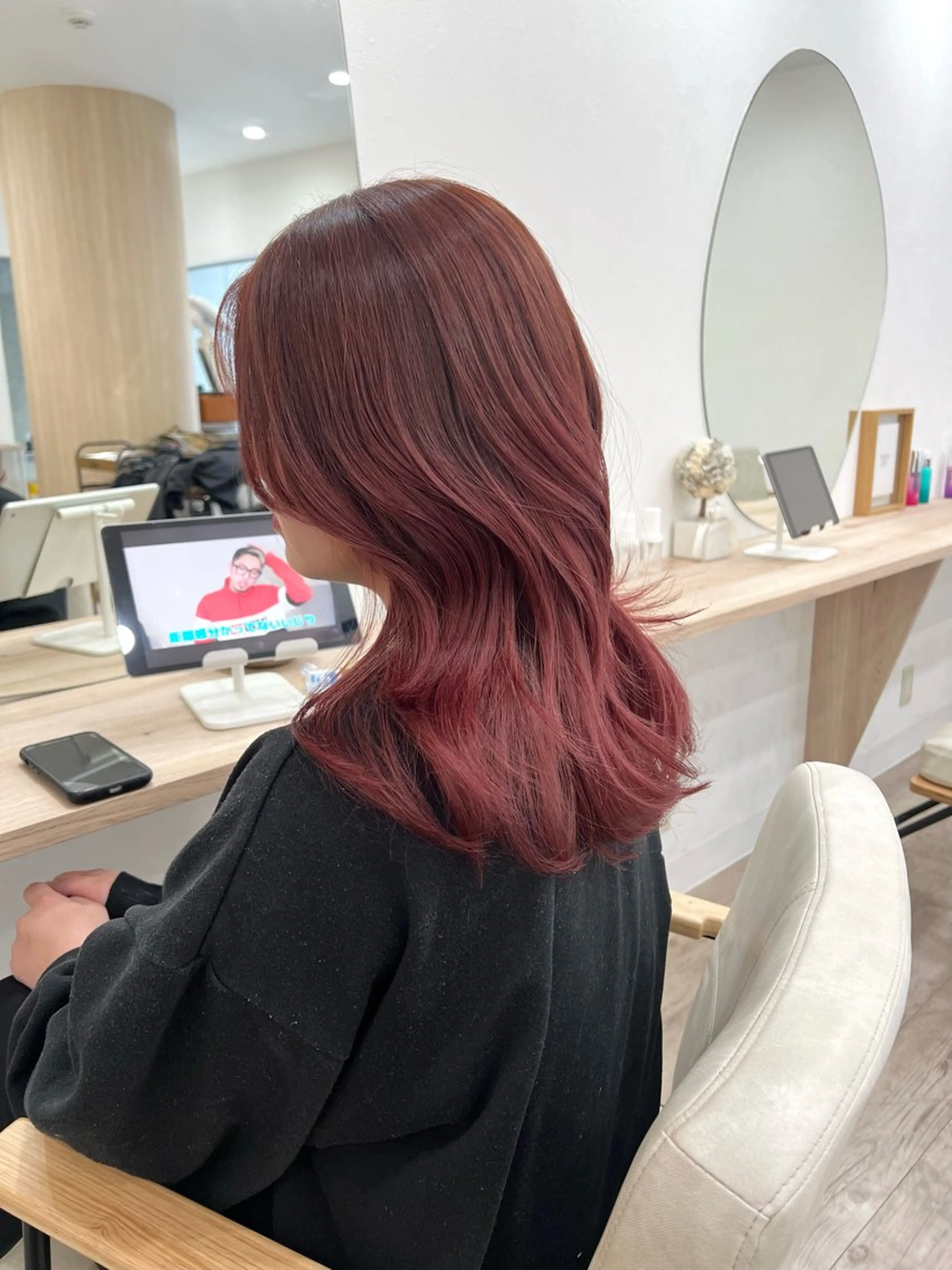 セミロング カラー TOKI mahoのヘアスタイル