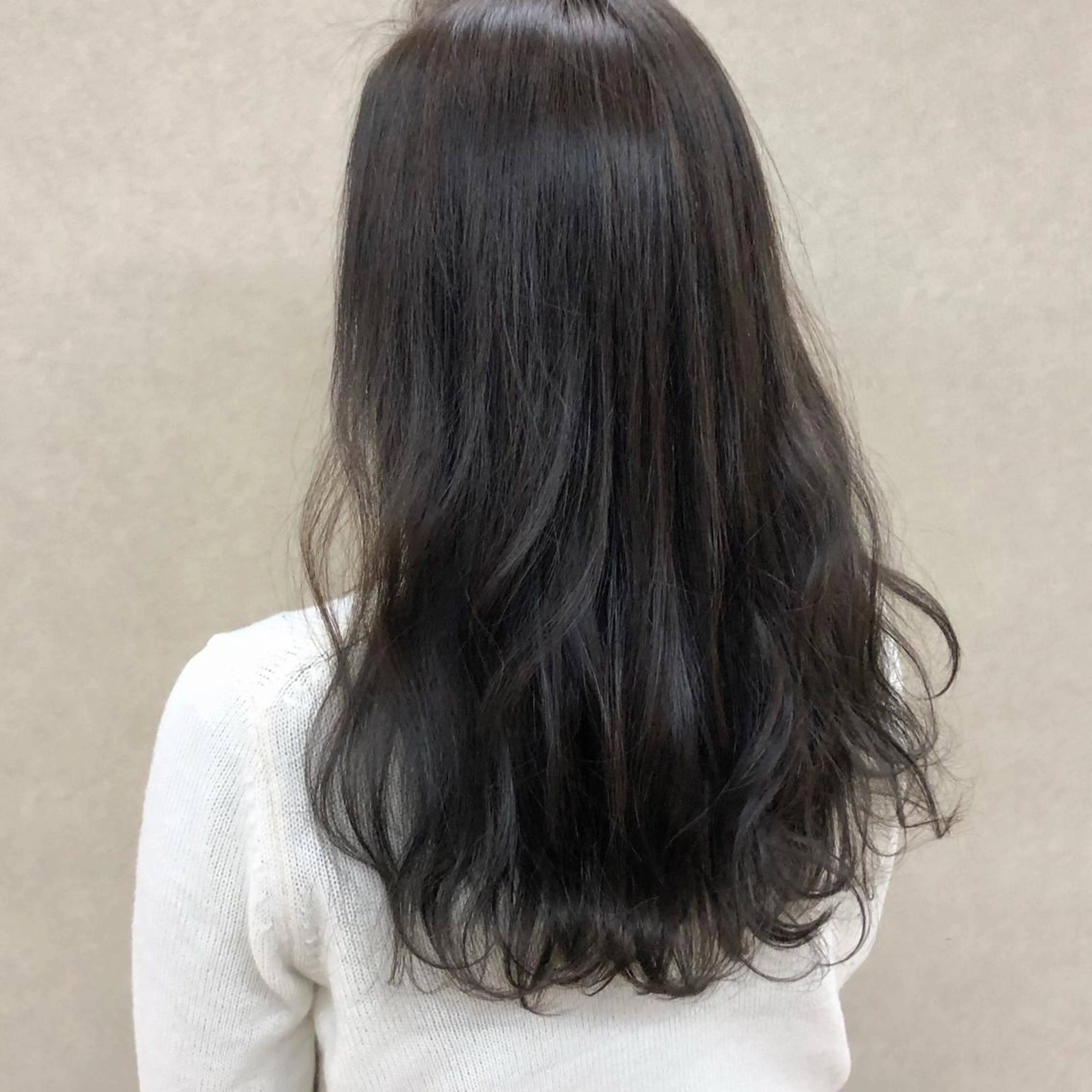 ロング カラー ヤマナカユウ 🕊️小顔レイヤーのヘアスタイル