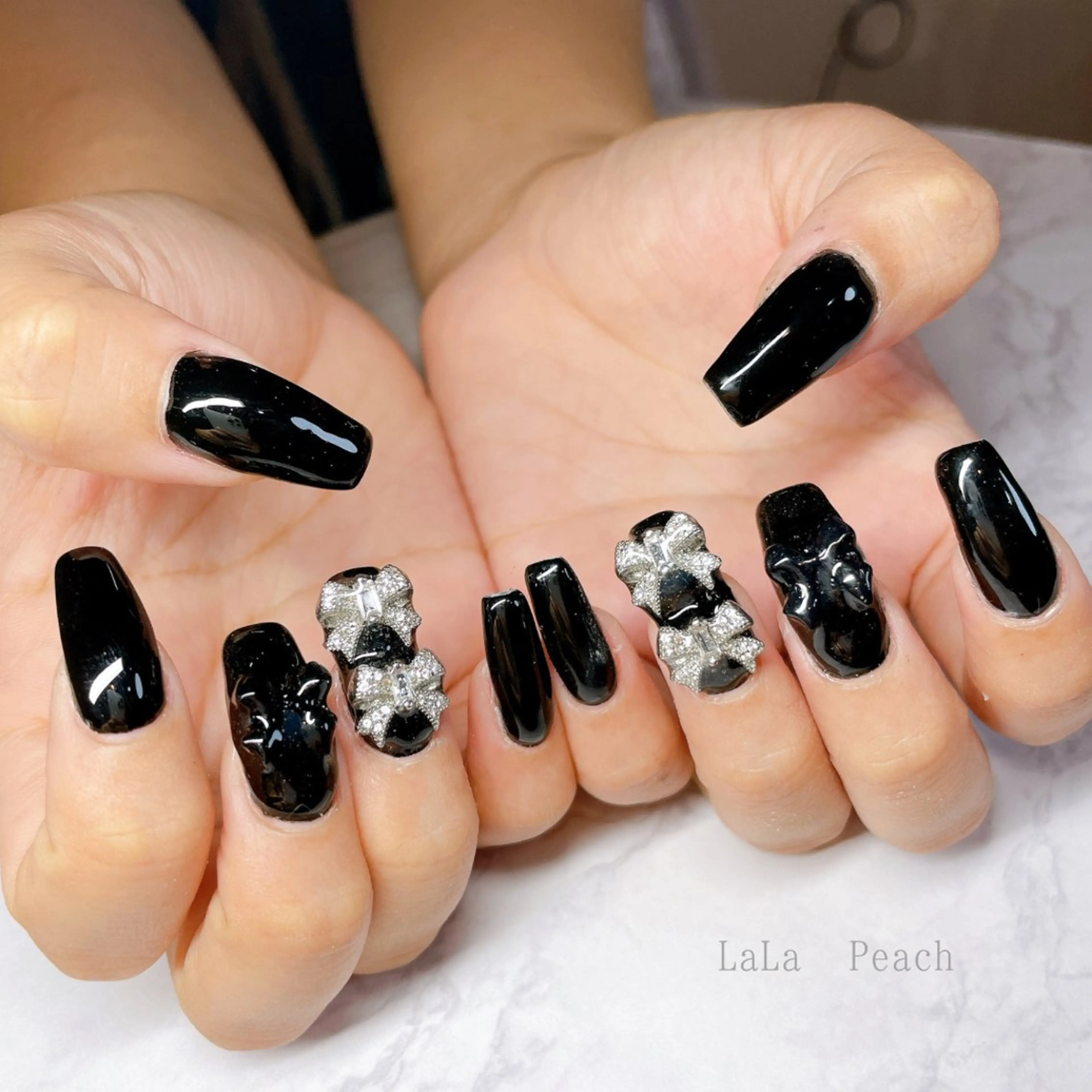 ネイル ジェルネイル ワンカラーネイル リボン ハンドネイル LaLa Peach 福岡のマツエク・マツパデザイン