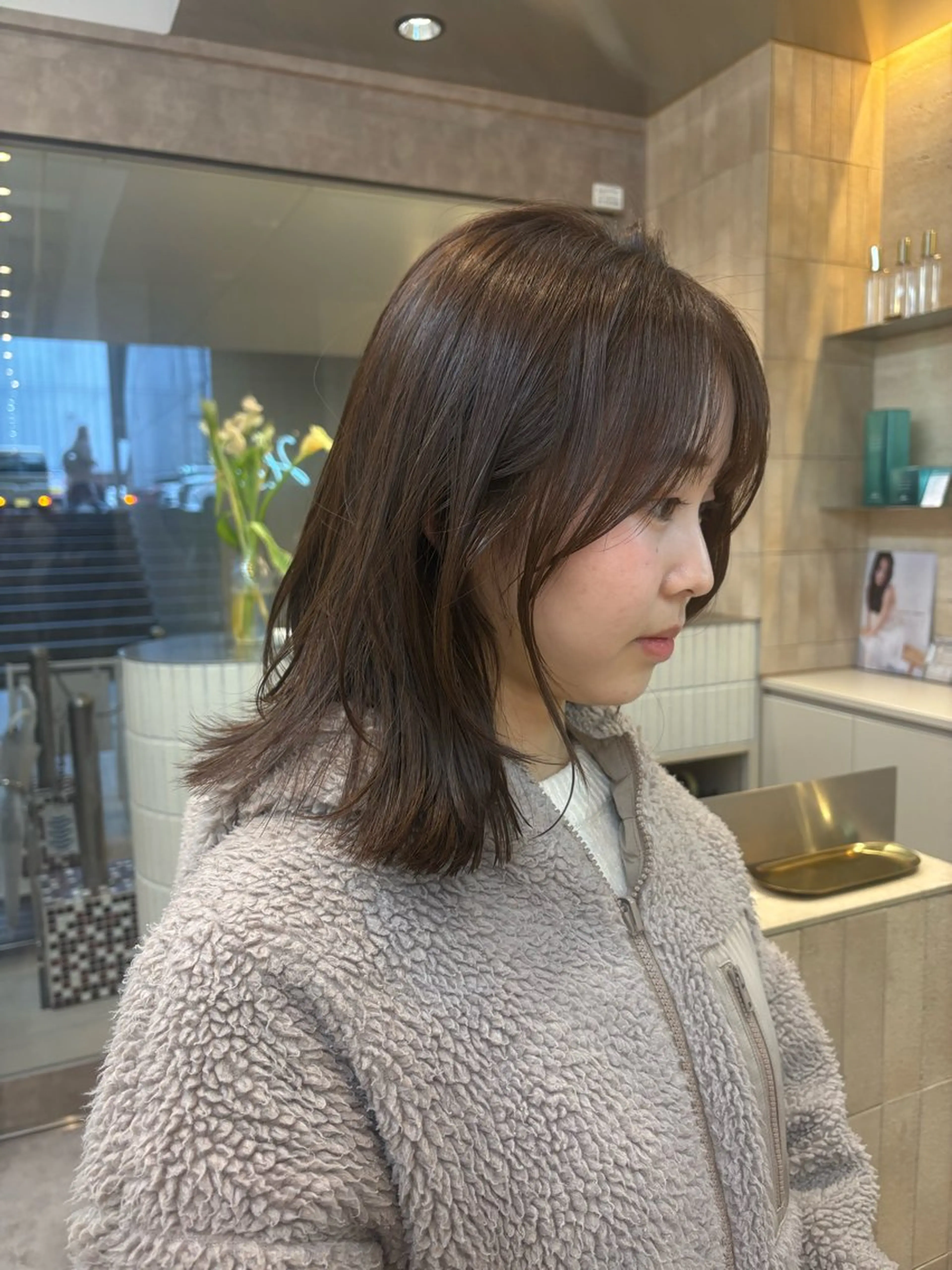 ミディアム レイヤー/ウルフ/ 縮毛矯正/照井友梨のヘアスタイル