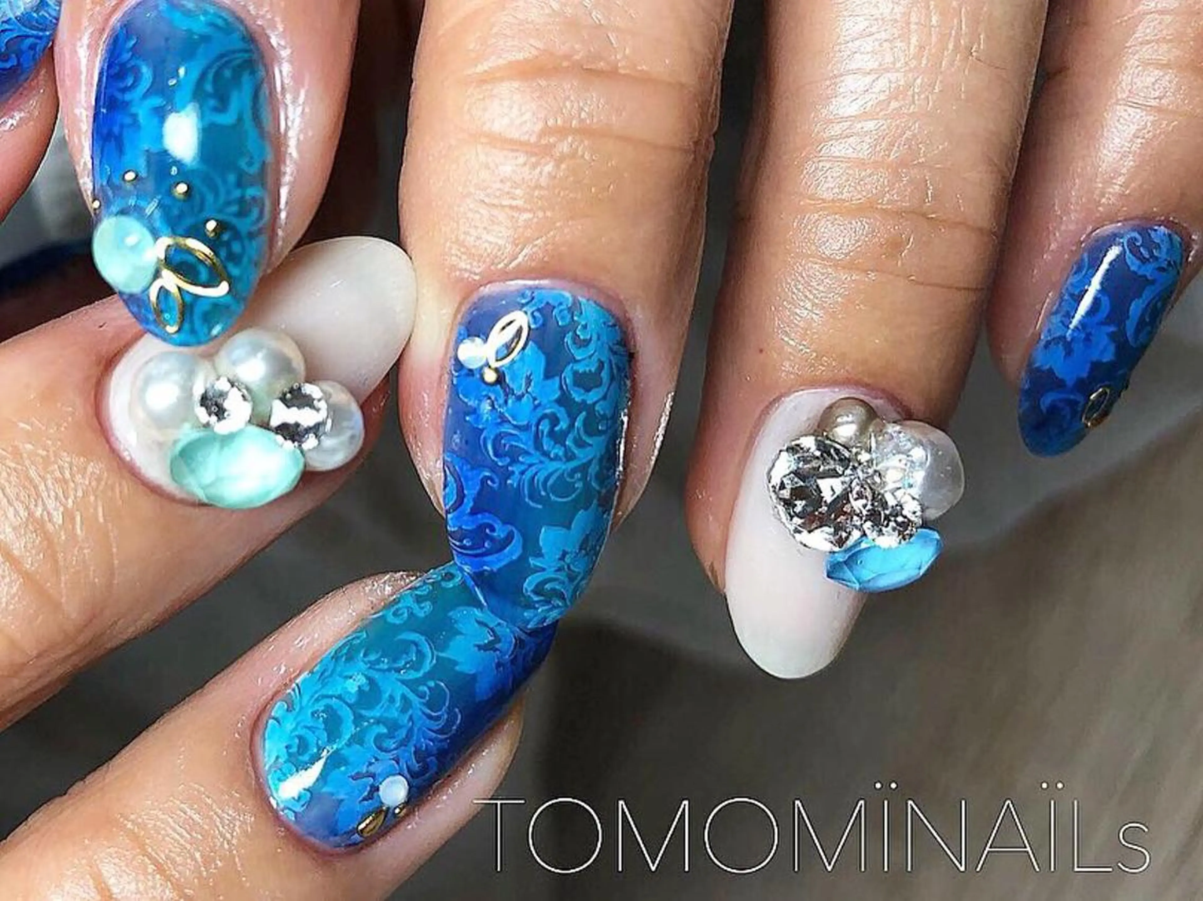 ネイル private salon TOMOMINAILs所属・TOMOMI NAILsのネイルデザイン