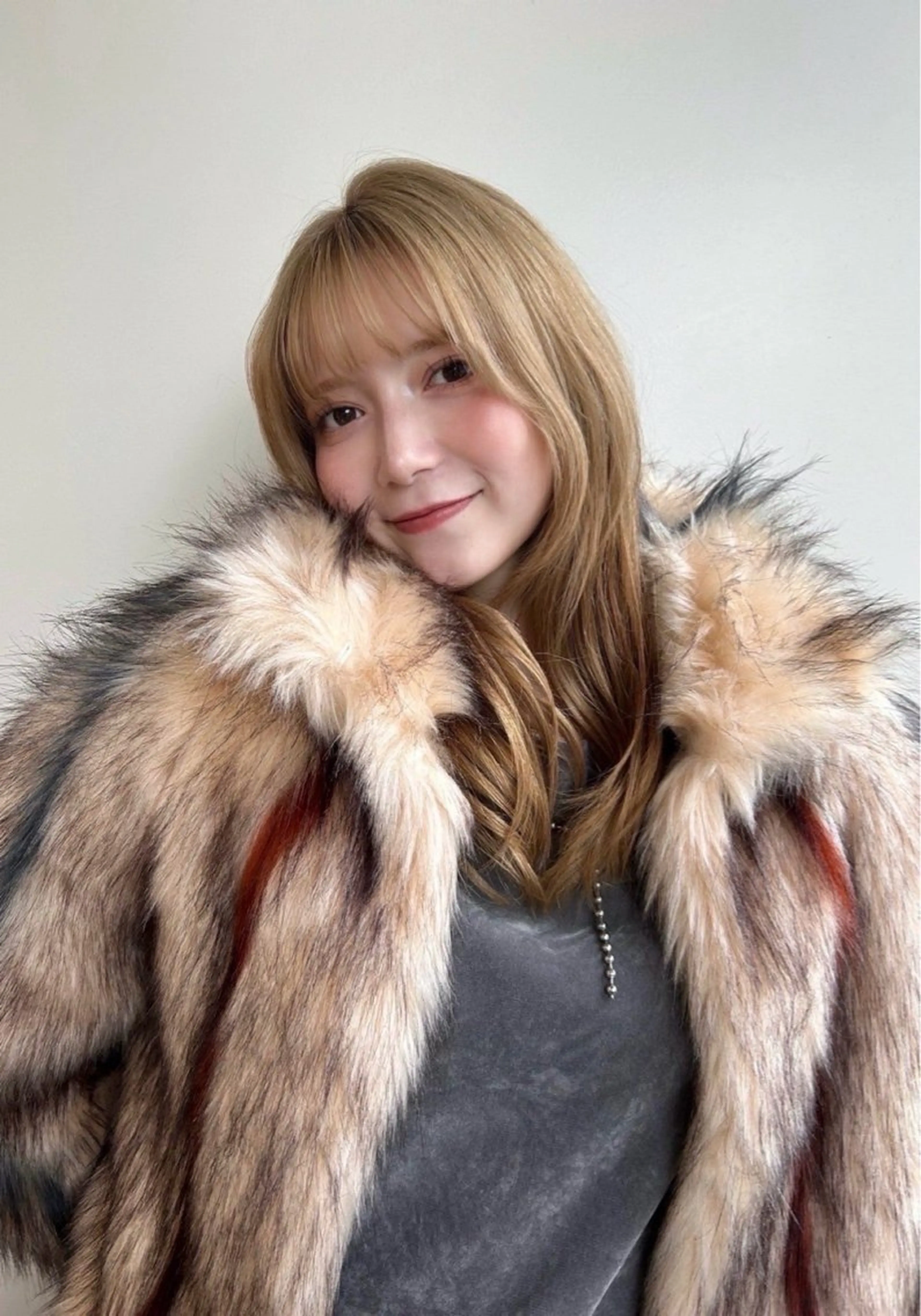 ロング カラー ミストバング ベージュカラー ブリーチ 透明感カラー ダブルカラー 艶カラー/縮毛矯正/ ケア/アレンジ/桜悠のヘアスタイル