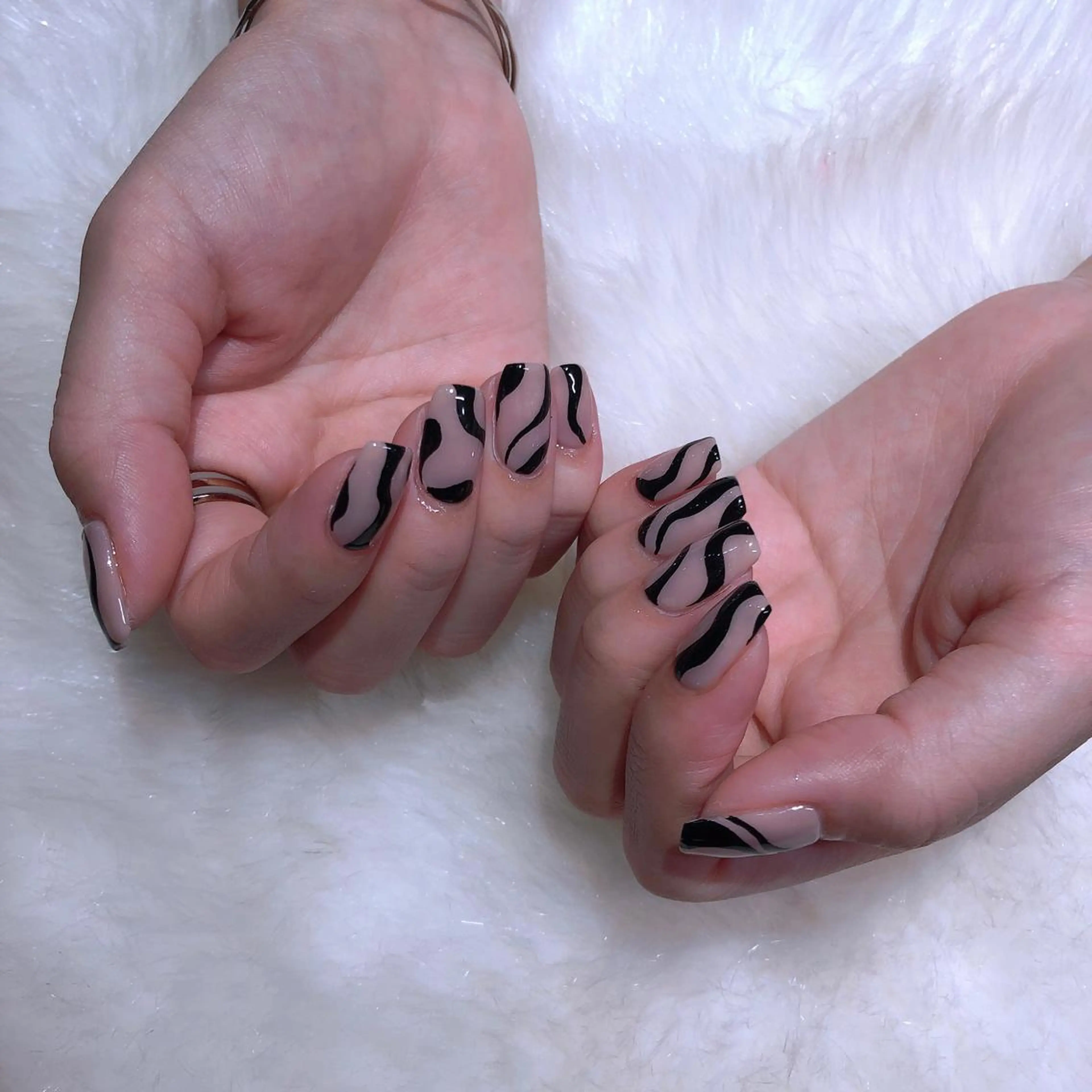 ネイル ハンドネイル フットネイル ハンドケア Nes.Nail所属・Miyagi Asamiのネイルデザイン