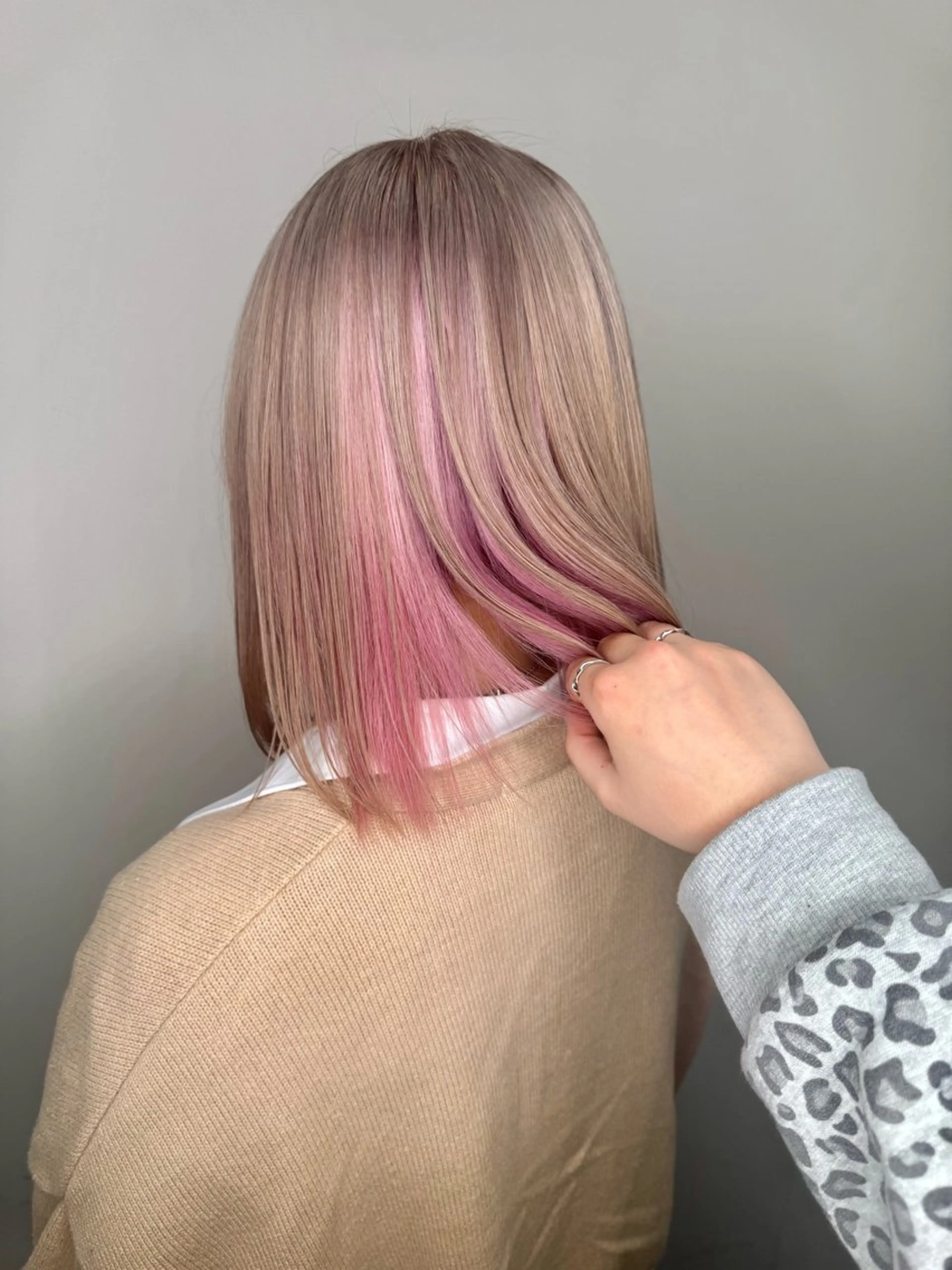 ミディアム カラー ヘアカラー トリートメント ヘッドスパ ブリーチカラー🦖 岡部木乃夏のヘアスタイル