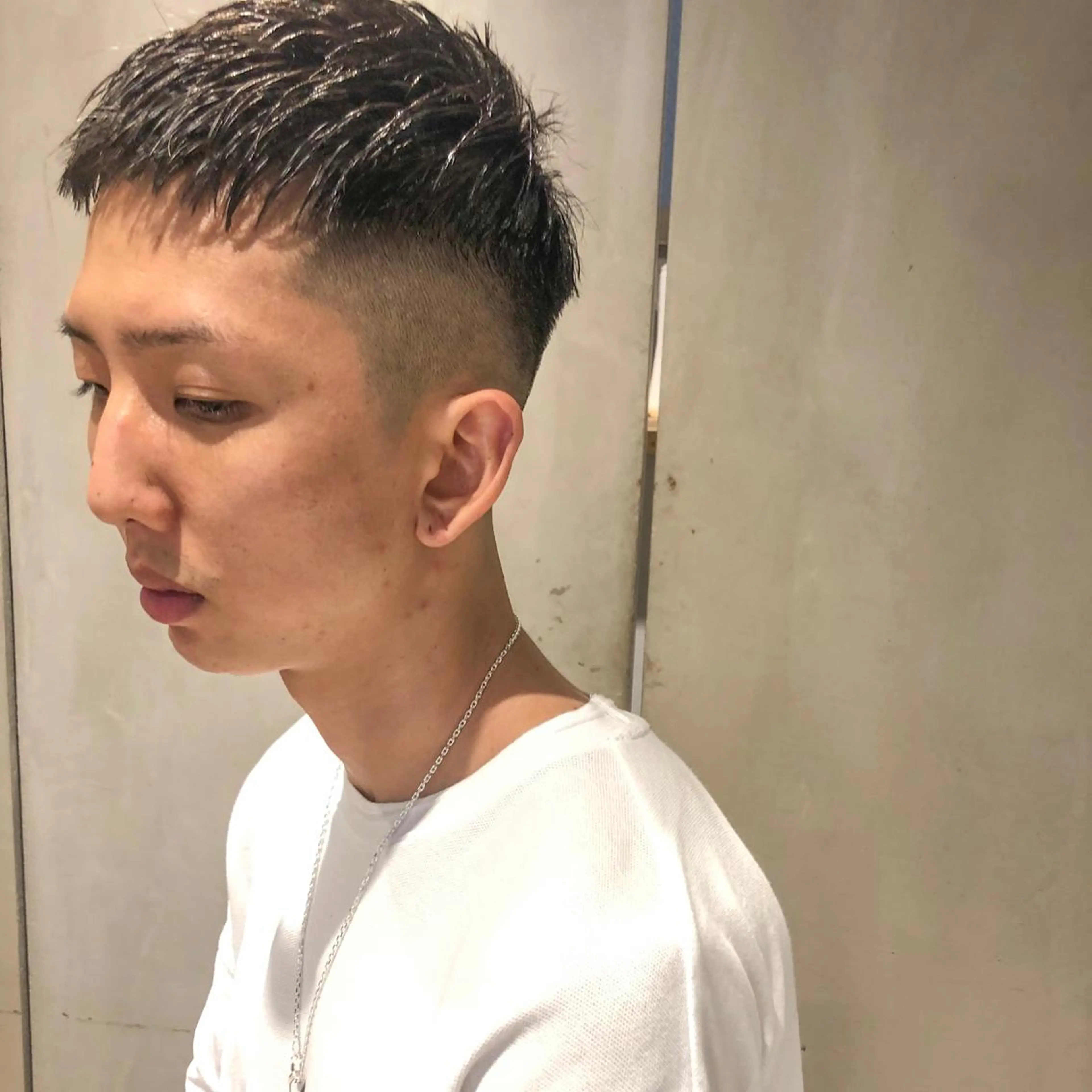 メンズ メンズブリーチ フェードカット メンズハイライト メンズハイトーン メンズインナーカラー カット 🌈圧倒的デザイン パーマ　関和希のヘアスタイル