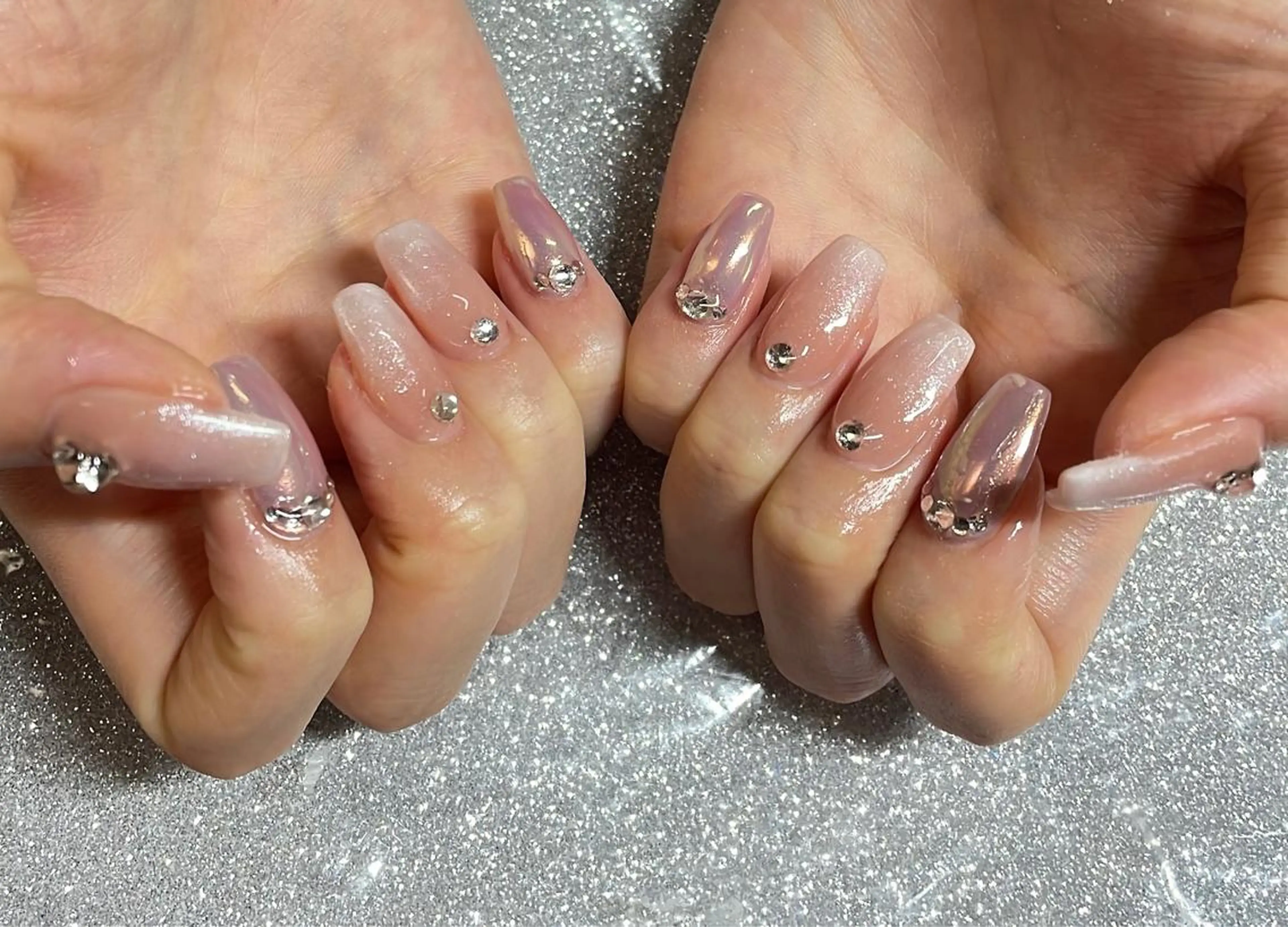 ネイル ハンドネイル VIERU 🌈🎀💖のネイルデザイン