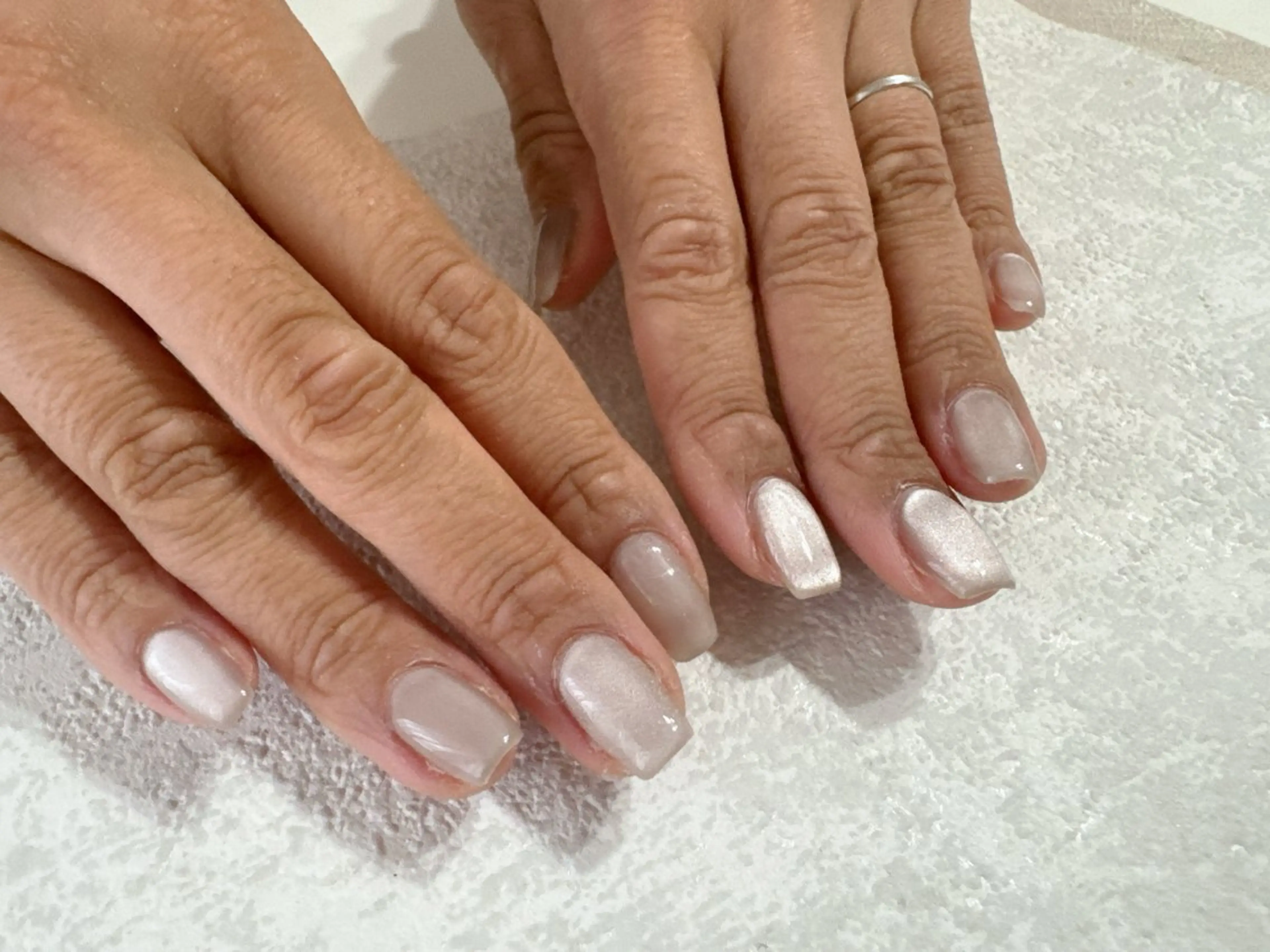 ネイル オーロラネイル フットネイル フレンチネイル ジェルネイル キラキラネイル kikinail 溝の口のネイルデザイン