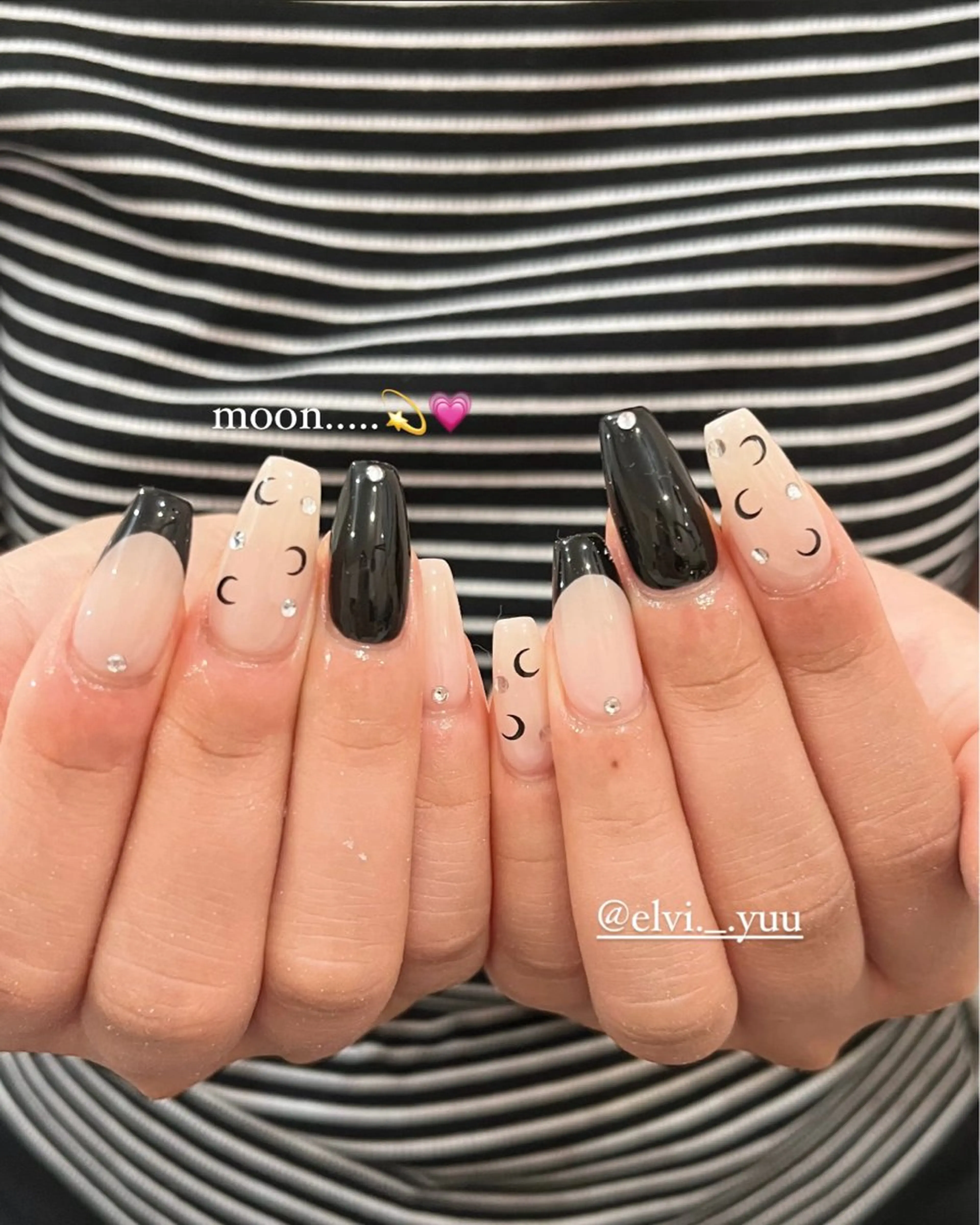 ネイル ストーンネイル SALON ELVI.所属・SALON ELVI.のネイルデザイン