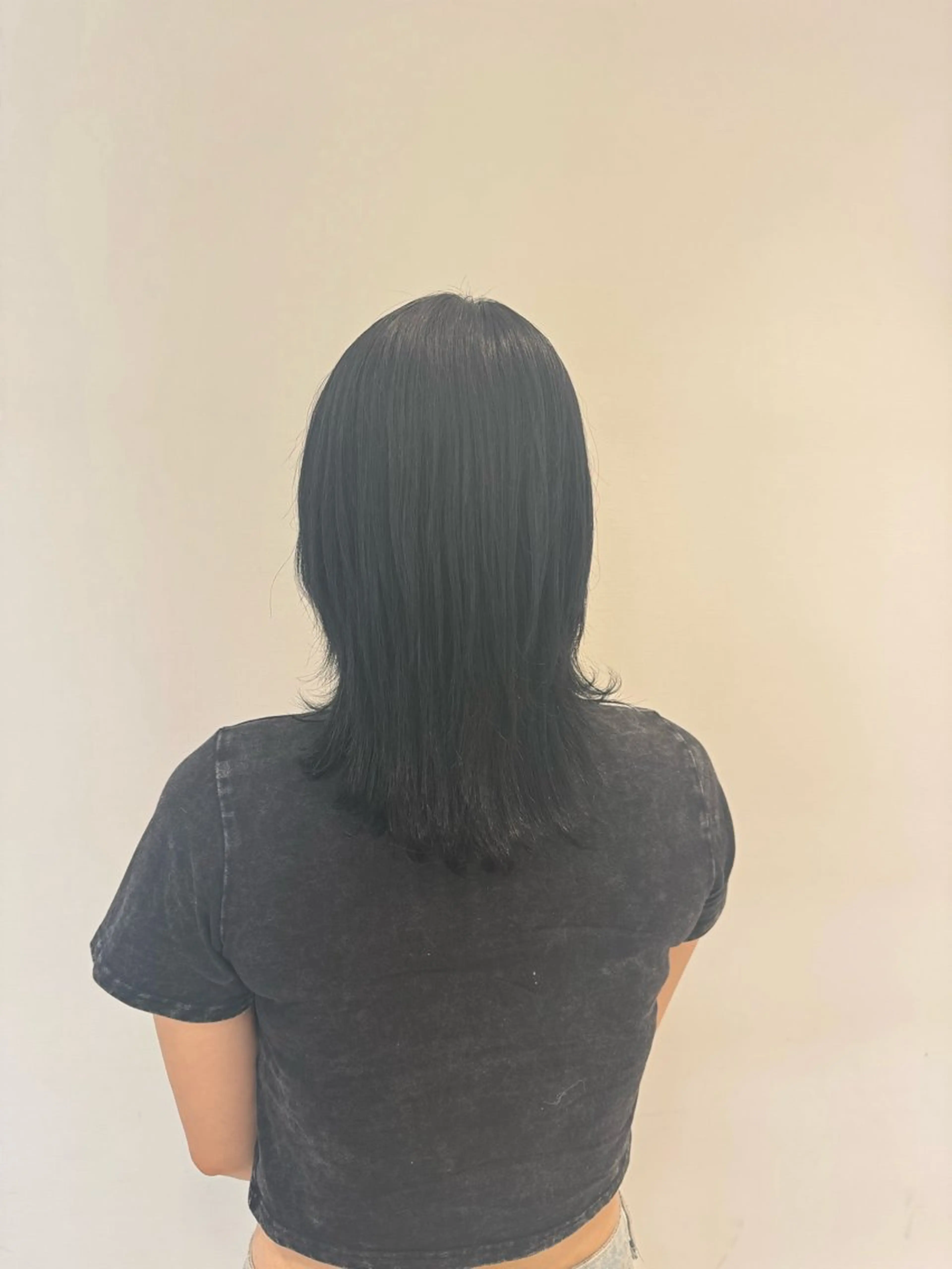 カラー 黒髪 ブルーカラー ブルーブラック 透明感カラー 村田 奈月のヘアスタイル