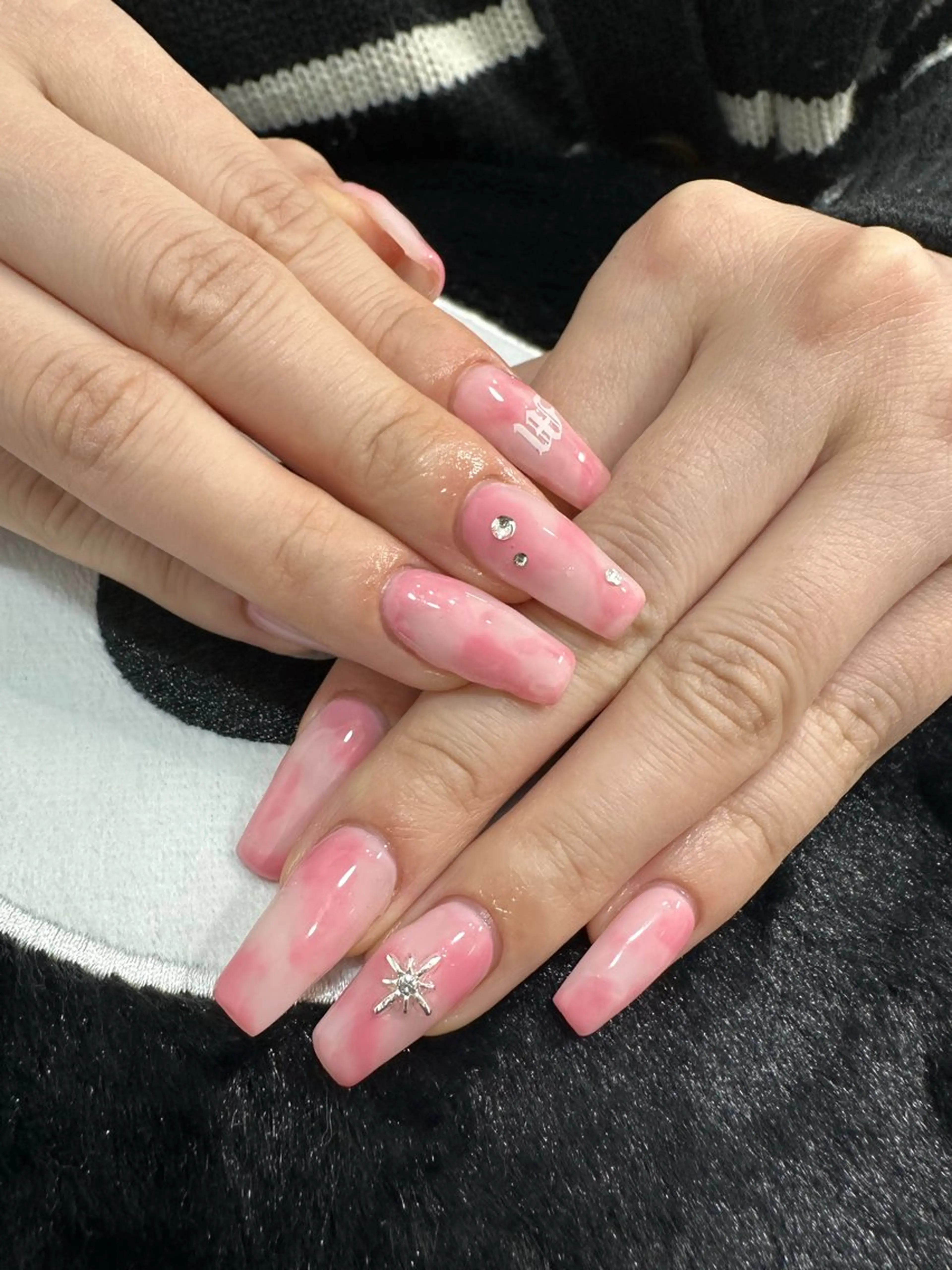 ネイル ハンドネイル フットネイル 個性派ネイル 🌼 ハルカ ♡のマツエク・マツパデザイン