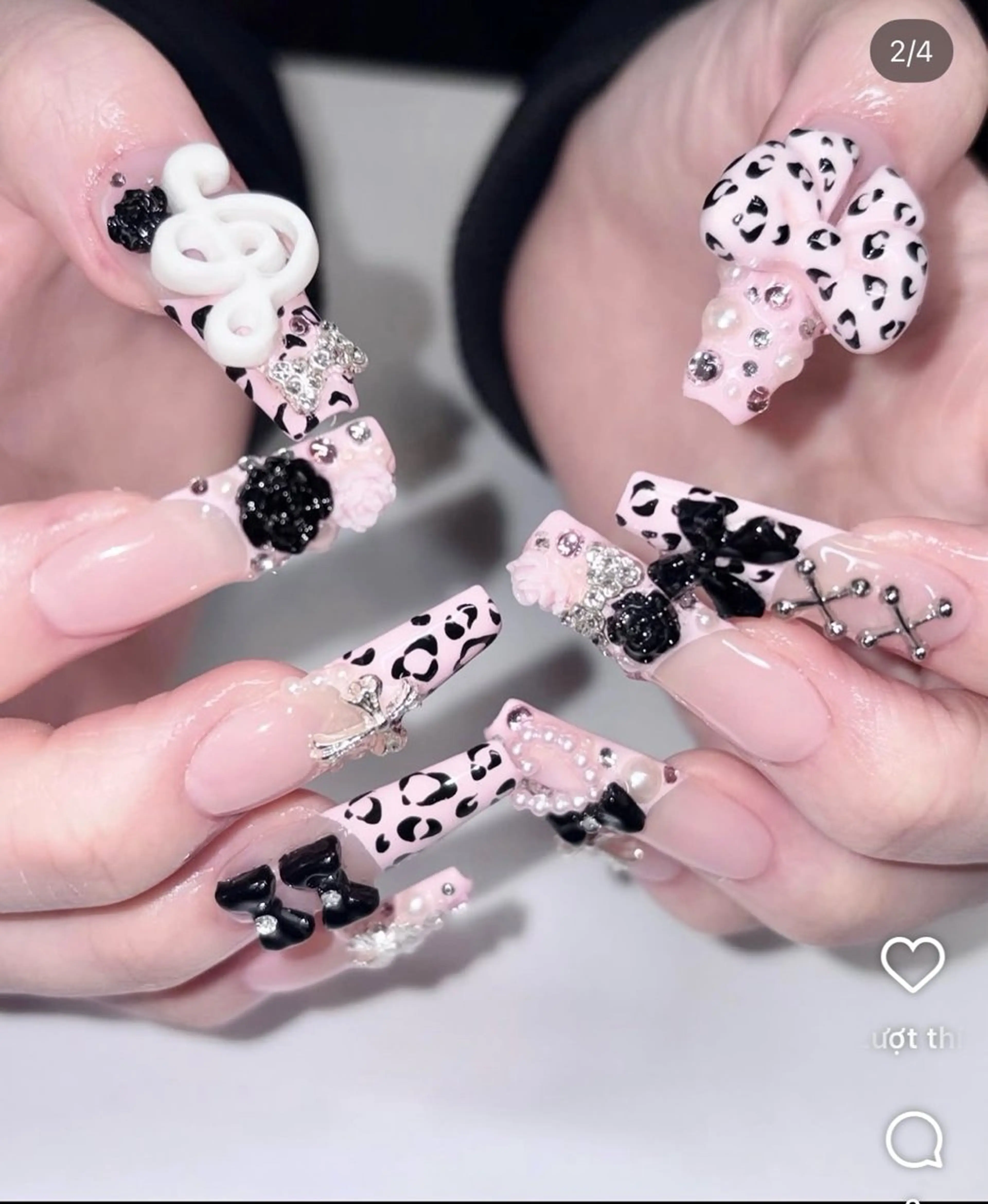 ネイル アートネイル ジェルネイル ガーリー キラキラネイル Nihonthy Nail 新宿所属・Nihonthy Nail 新宿のネイルデザイン