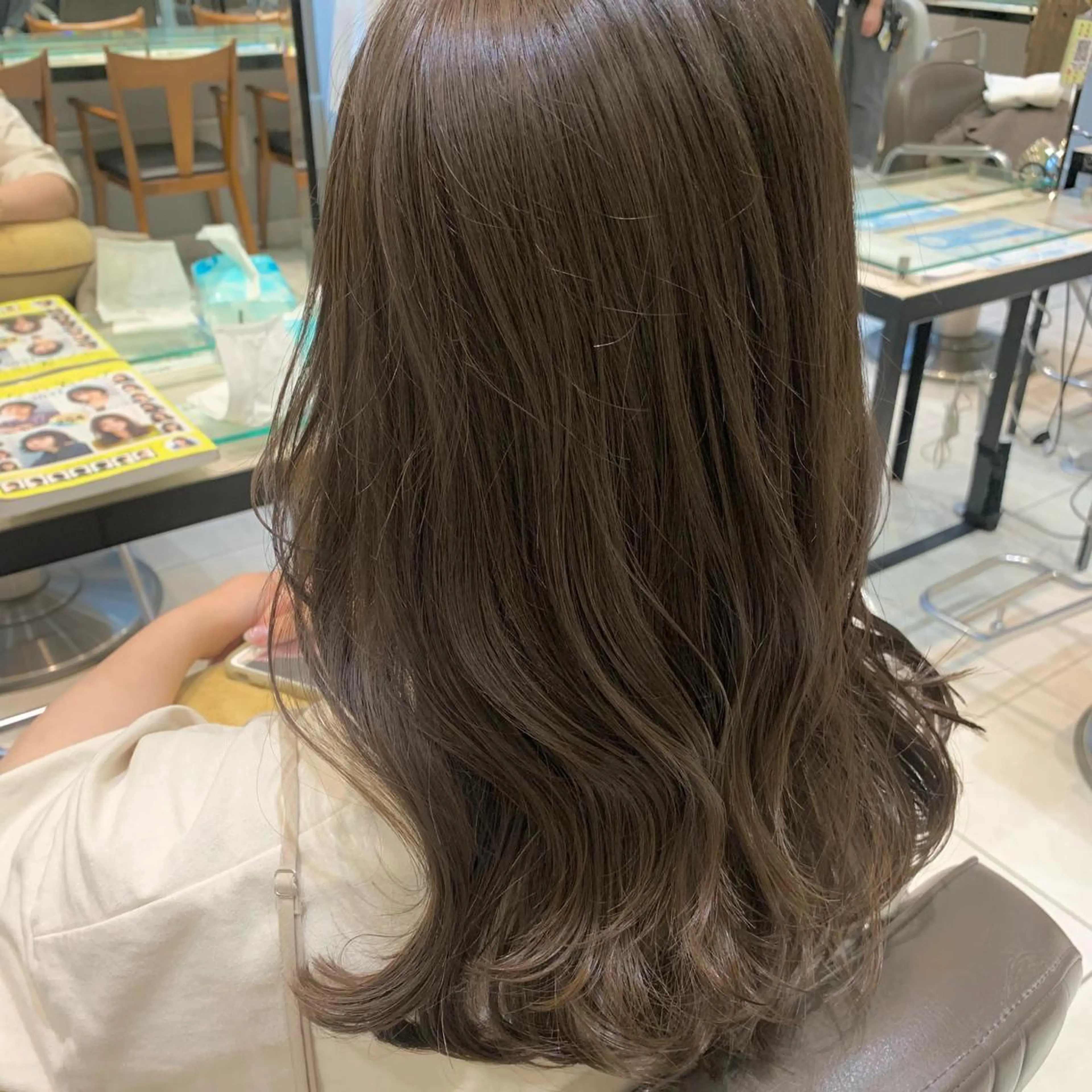 セミロング カット ヘアカラー 縮毛矯正 トリートメント SALOWIN 銀座一丁目店所属・髪質改善/縮毛矯正 🎀小林 唯 🎀のヘアスタイル