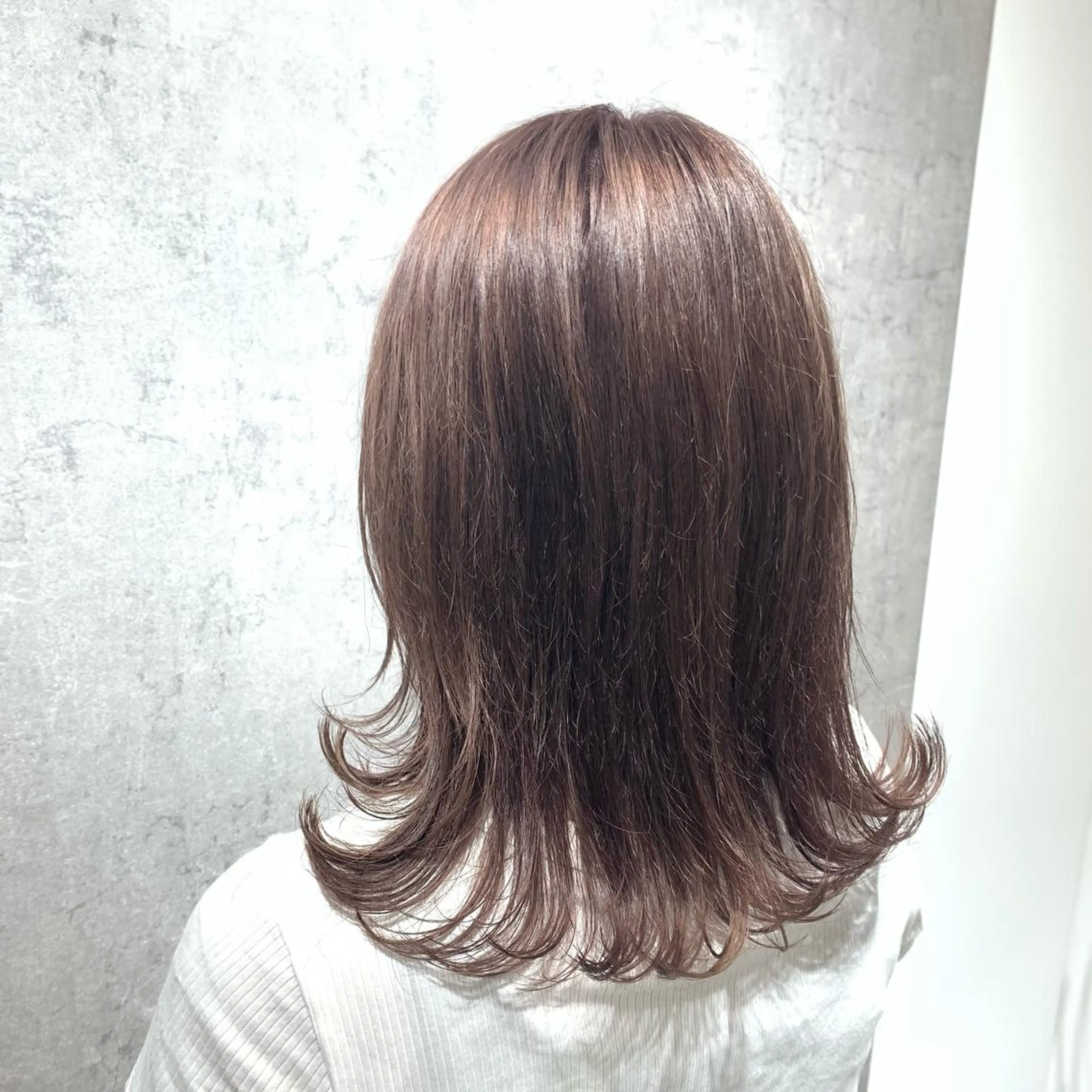 ミディアム カラー パーマ ヘアアレンジ メンズ キッズ ネイル マツエク・マツパ メンズブリーチ メンズハイライト メンズインナーカラー メンズ韓国風 アディクシーカラー 韓国ボブ/髪質改善 ニュアンス特化RYOのヘアスタイル