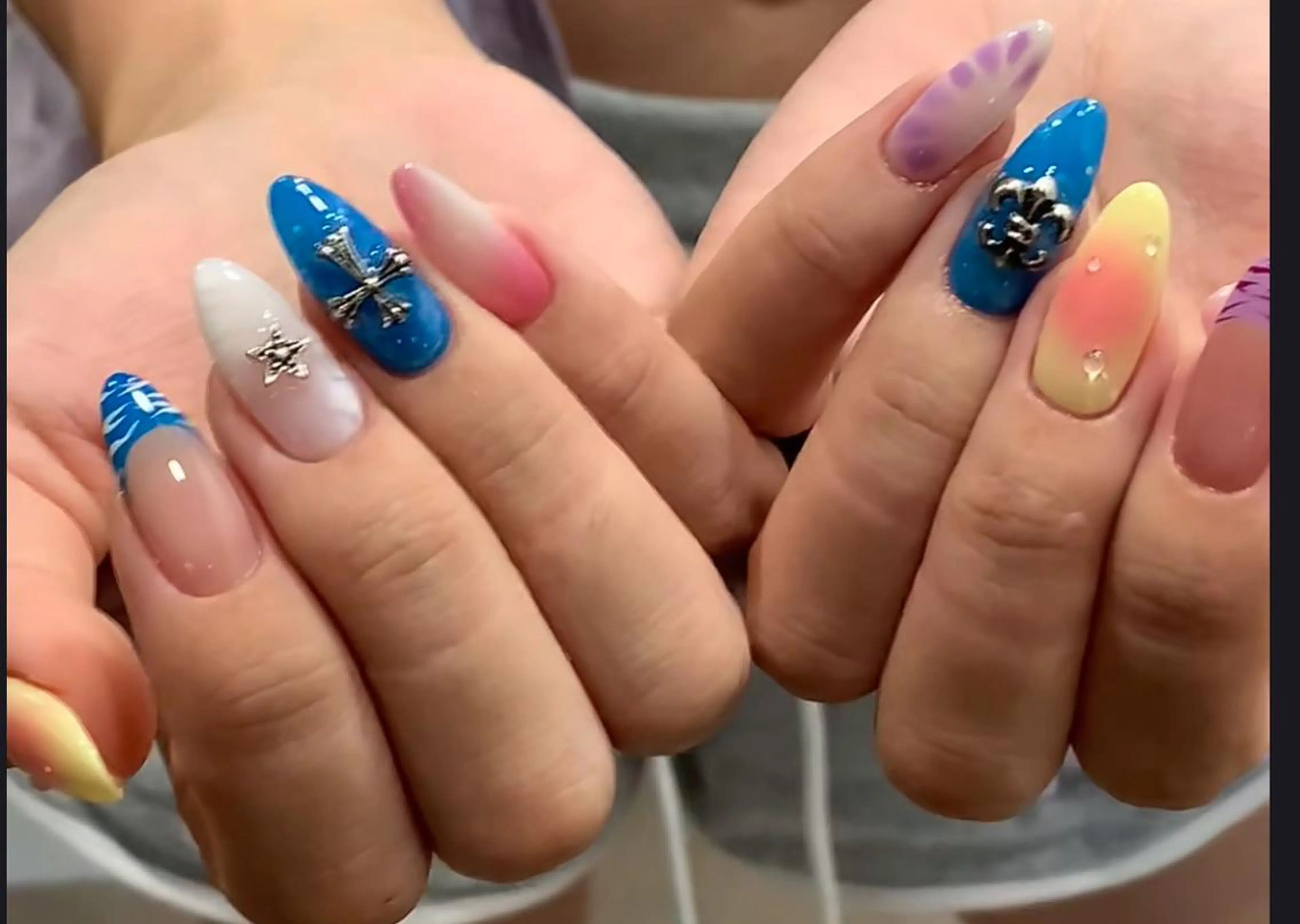 ネイル ハンドネイル ル ルのネイルデザイン