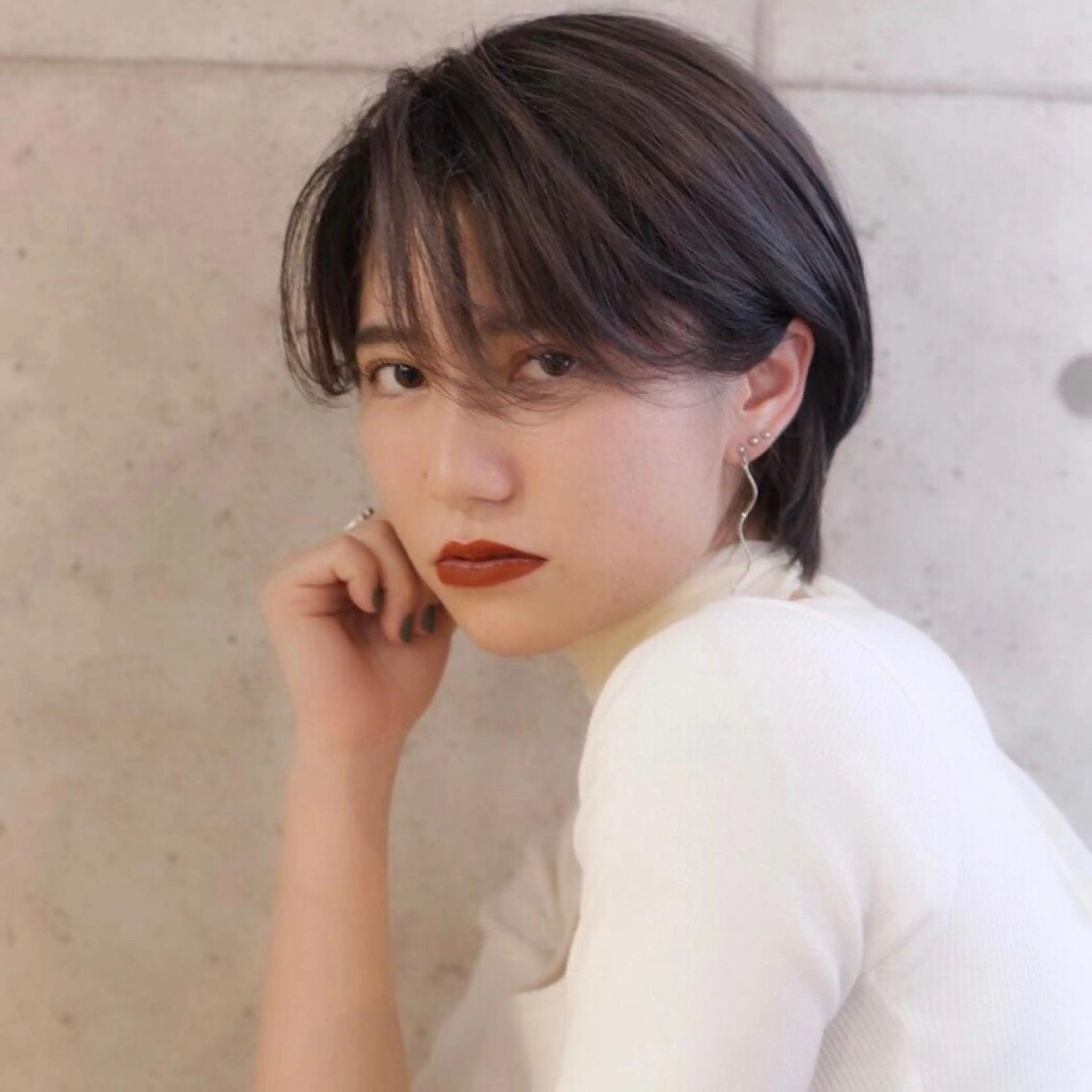 ショート ブリーチカラー特化 碇　英朗のヘアスタイル