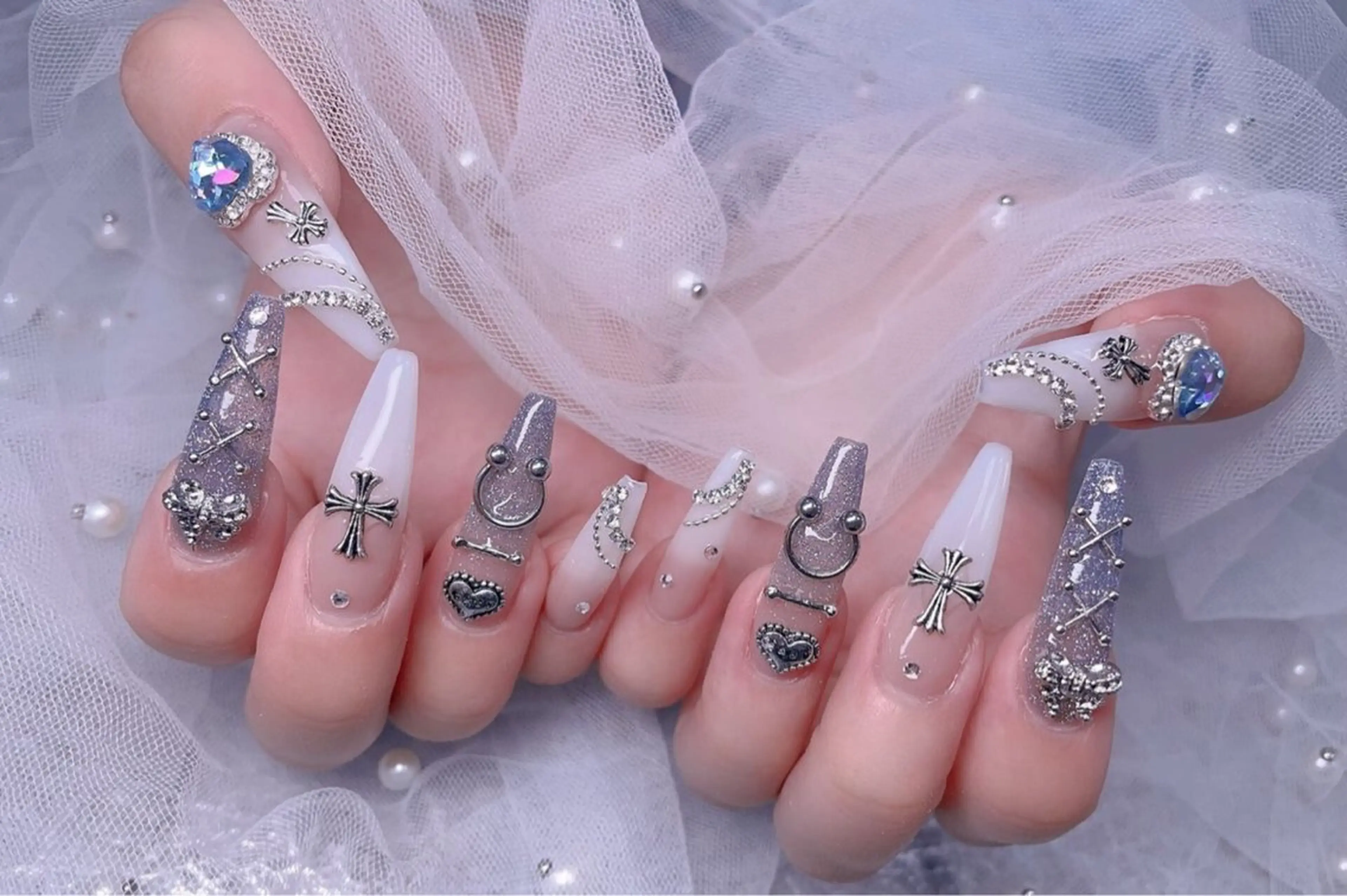 ネイル ETERNA Nail 銀座店【パラジェル/フィルイン/チップ長さだし/マグネット/ニュアンス】所属・ア カリのネイルデザイン