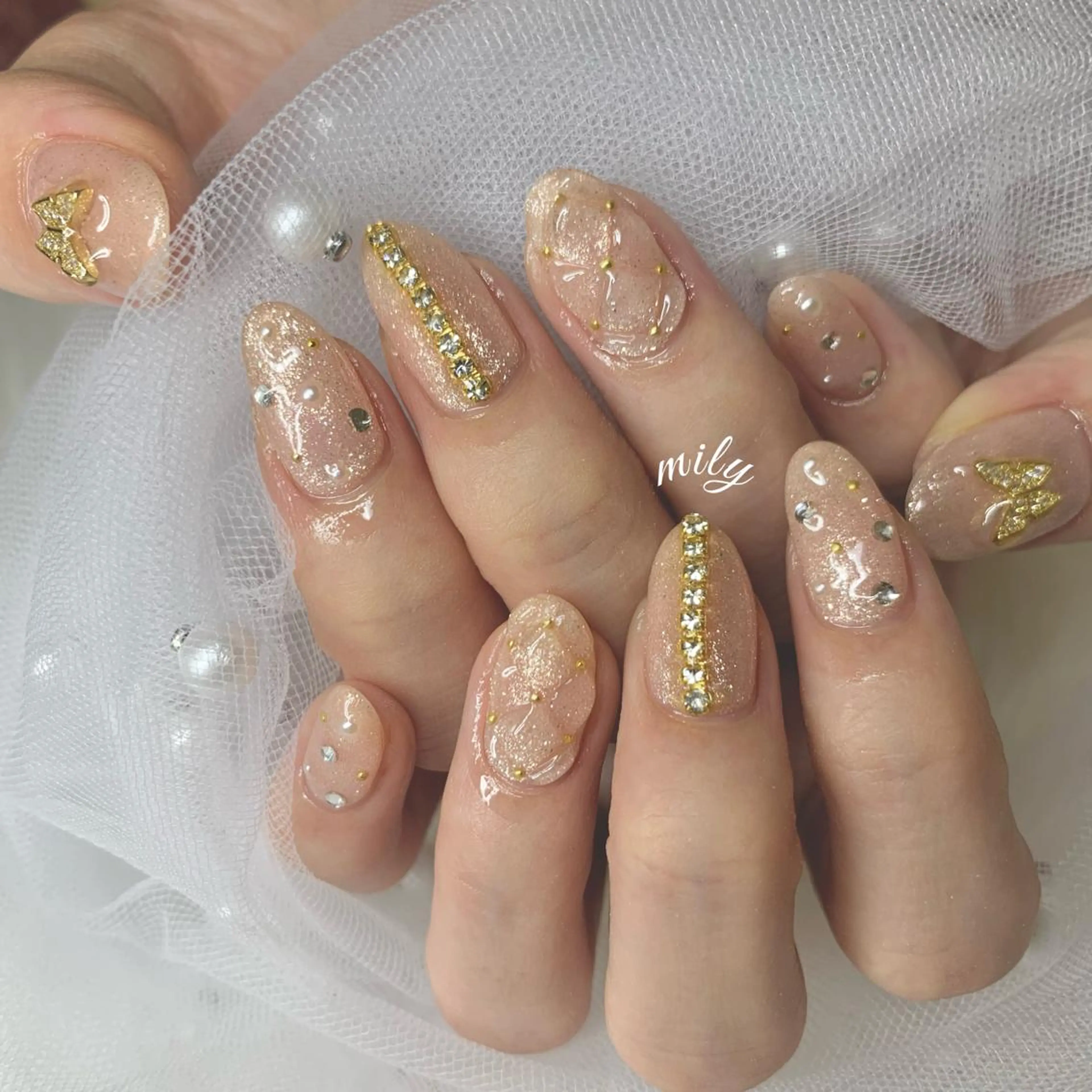 ネイル オーロラネイル 成人式 フレンチネイル ジェルネイル ガーリー mily_harajuku所属・韓国ネイル☁️ haruna🌛のネイルデザイン