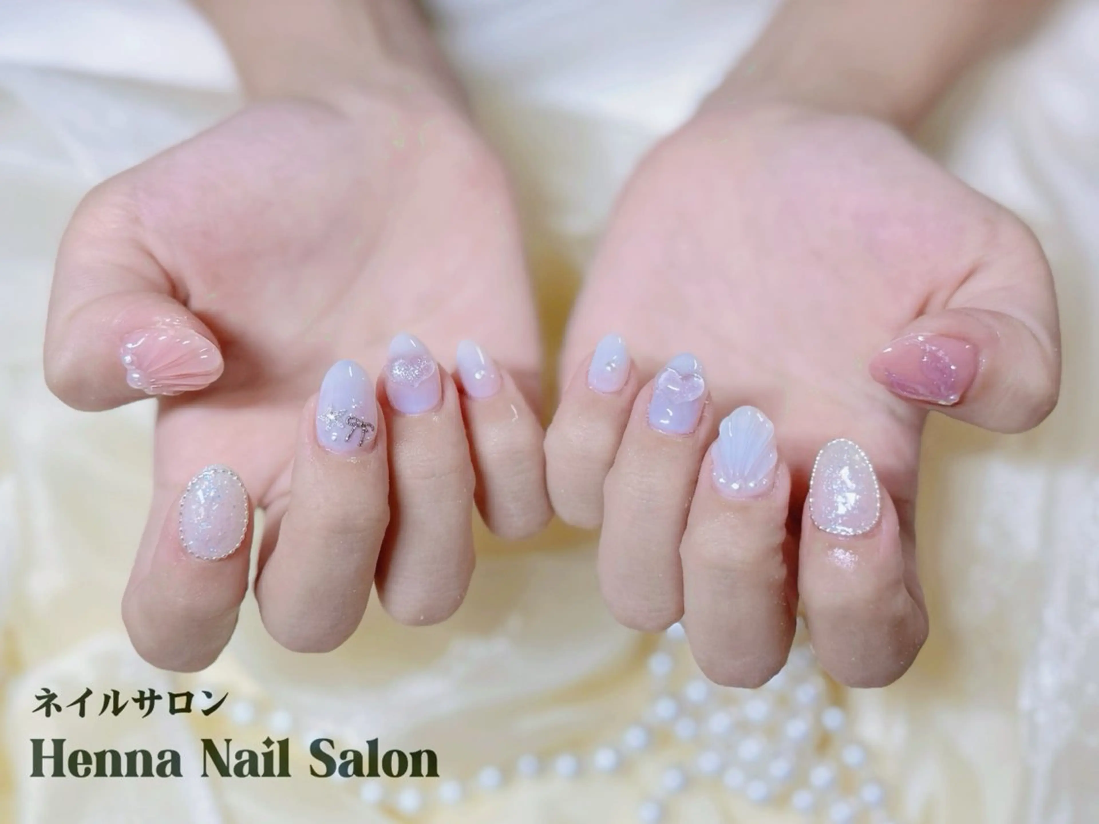 ネイル ハンドネイル Henna Kongssalonのネイルデザイン