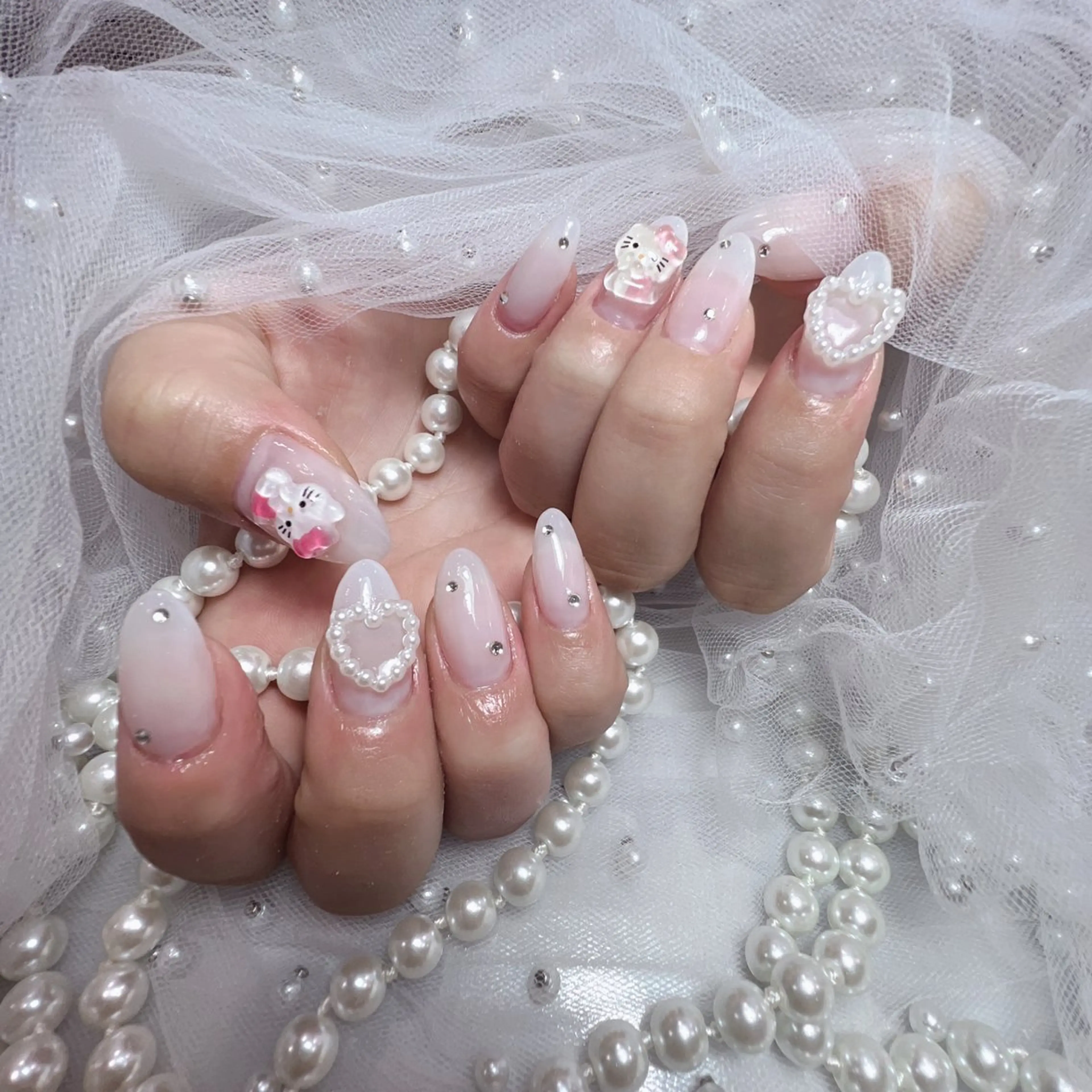 ネイル アートネイル フラッシュネイル フレンチネイル ジェルネイル ガラスフレンチ You&Me Yukiのネイルデザイン