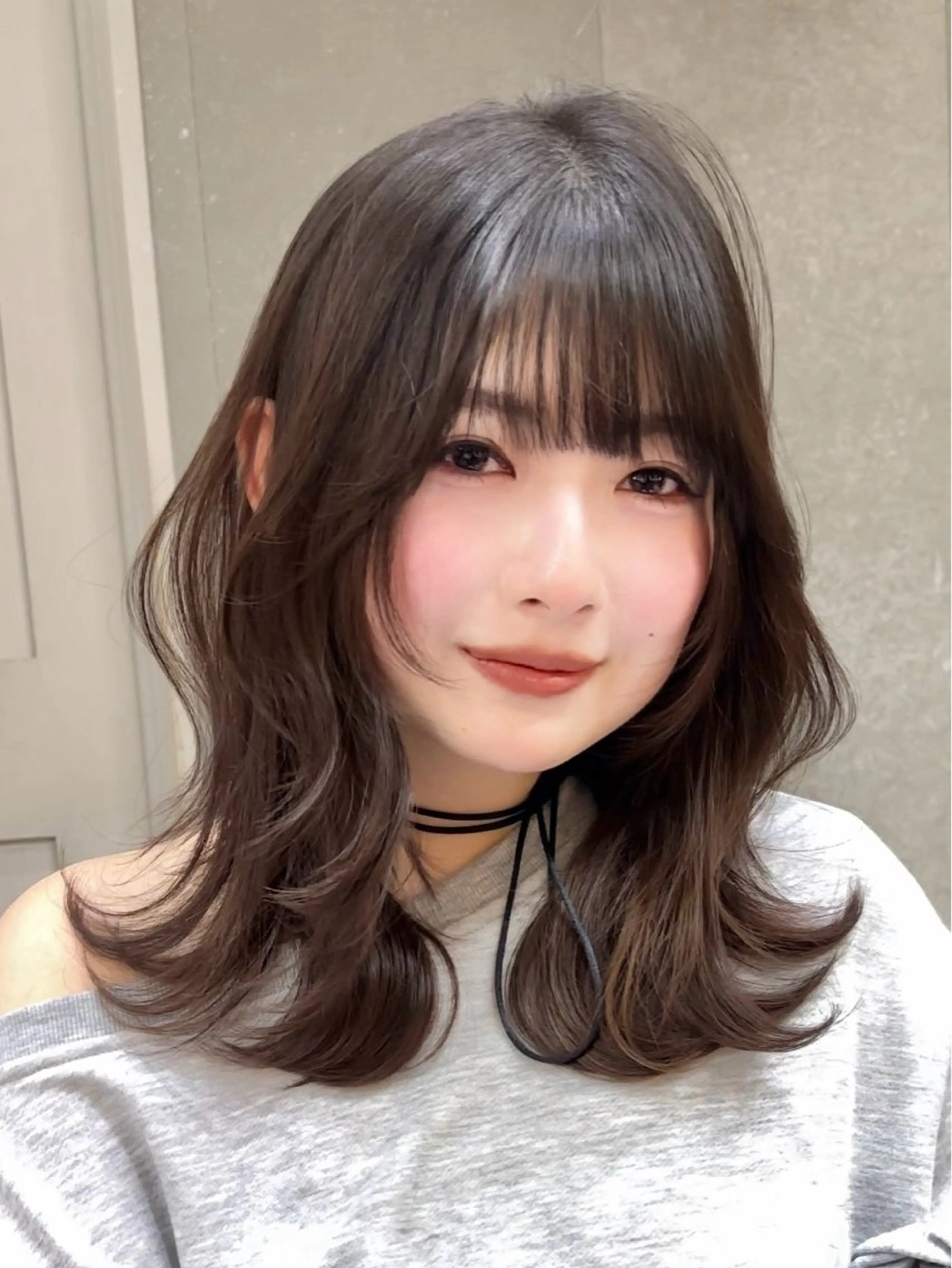 ミディアム カット ヘアカラー トリートメント かえ🩶韓国ボブ🎀 透明感カラー🥣のヘアスタイル