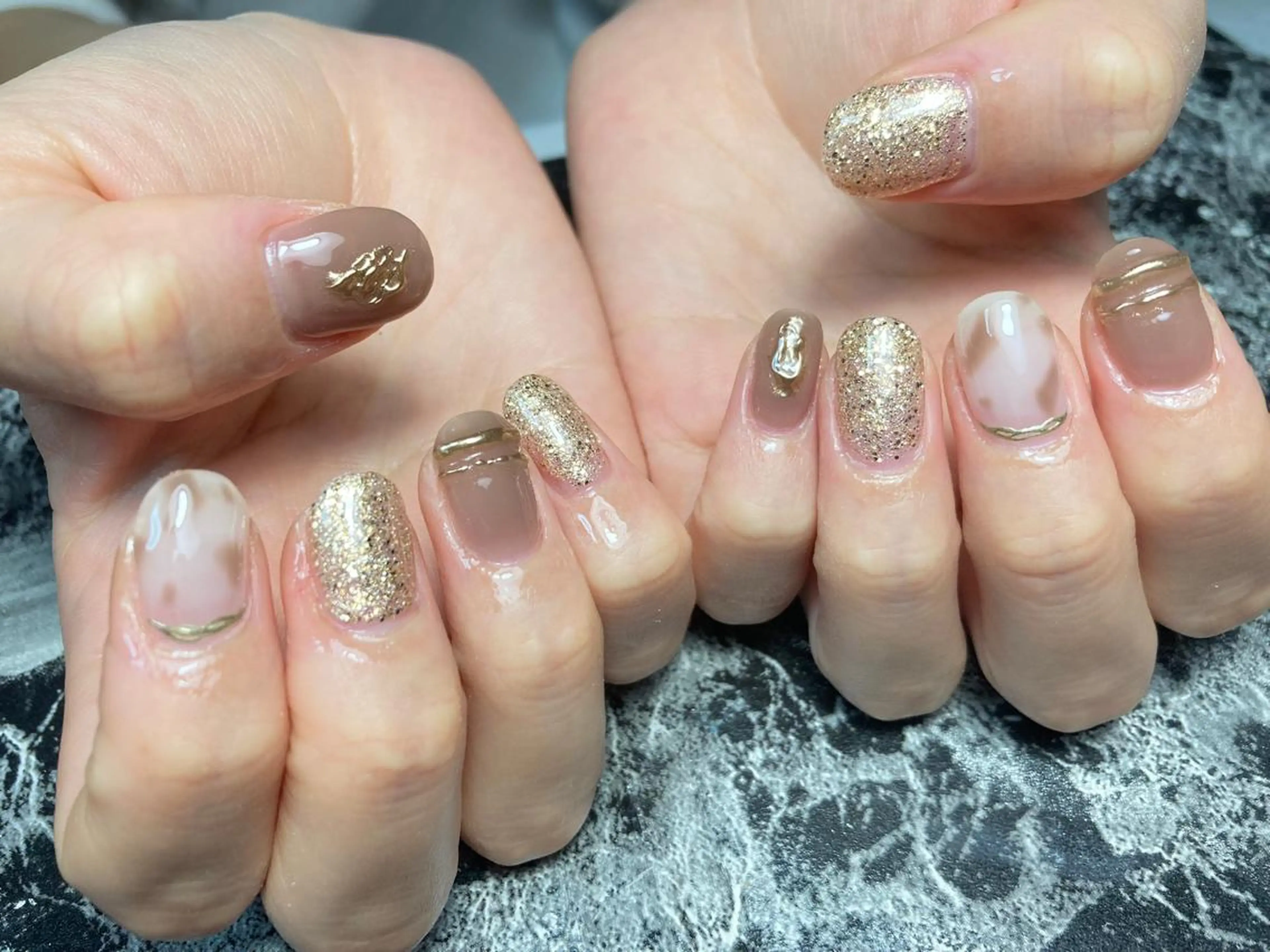 ショート ネイル ハンドネイル フットネイル ✴︎ Delightのネイルデザイン