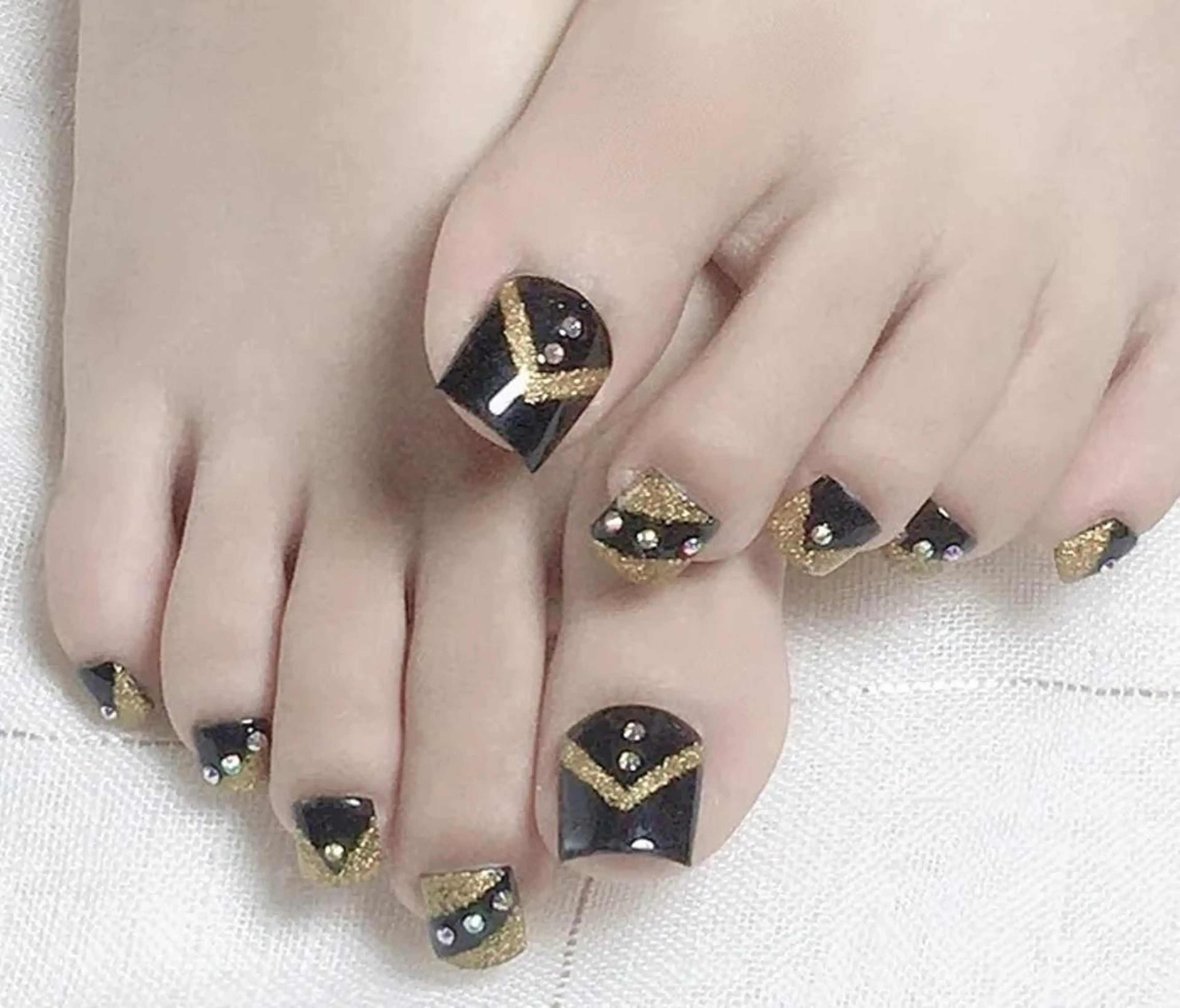 ショート カラー YUKI_ Monster💟のネイルデザイン