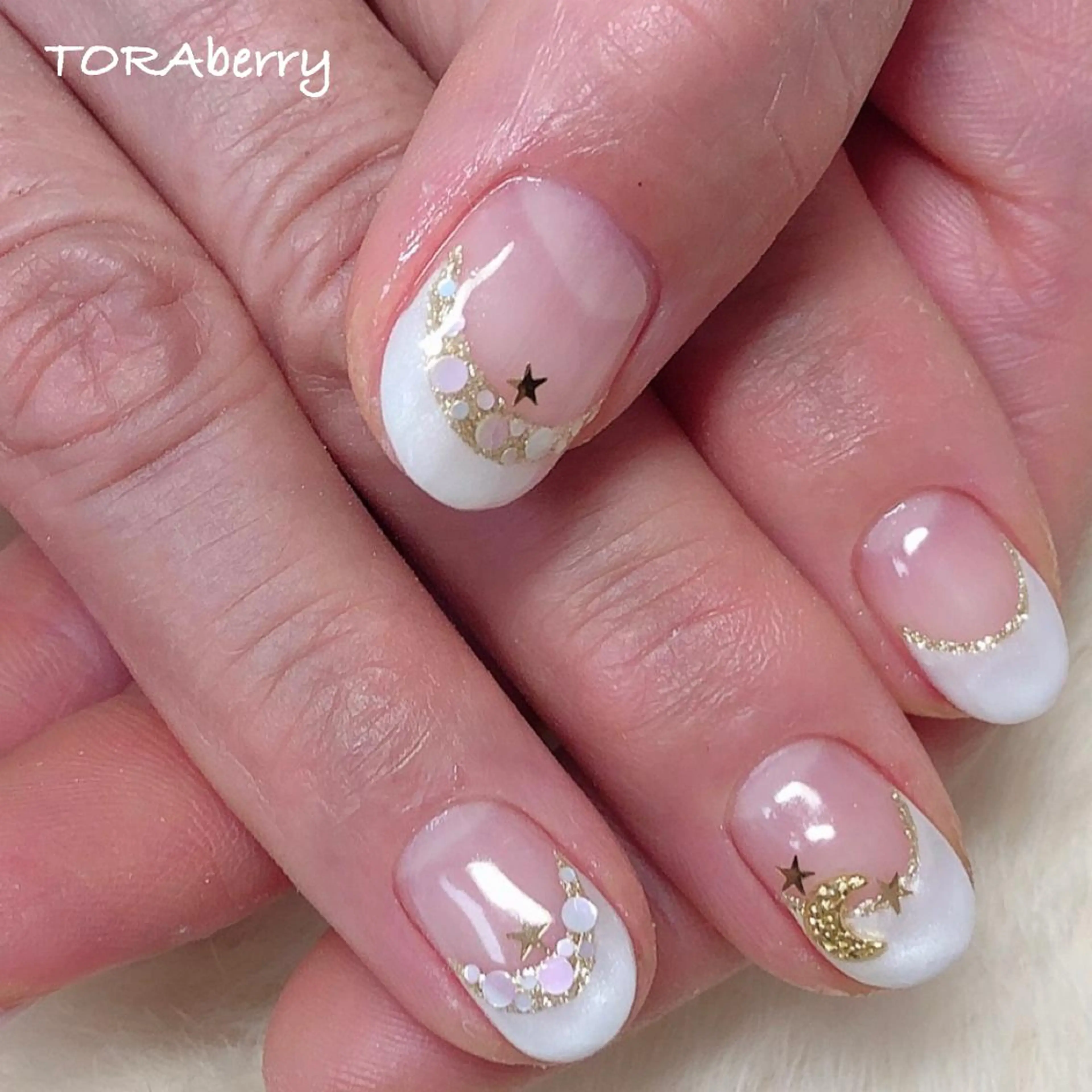 ネイル フレンチネイル ハンドネイル ネイリスト なつみのネイルデザイン