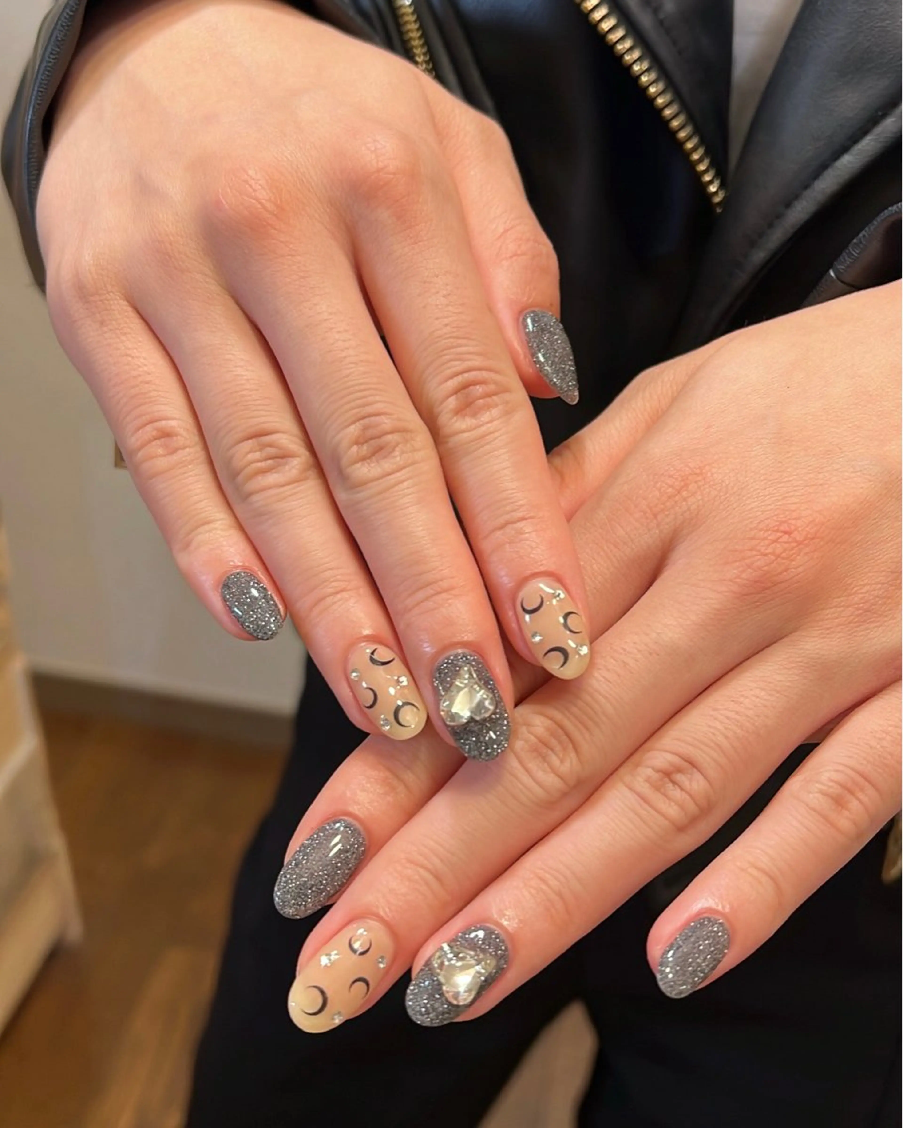 ネイル ハンドネイル フットネイル ハンドケア Nes.Nail所属・Miyagi Asamiのネイルデザイン