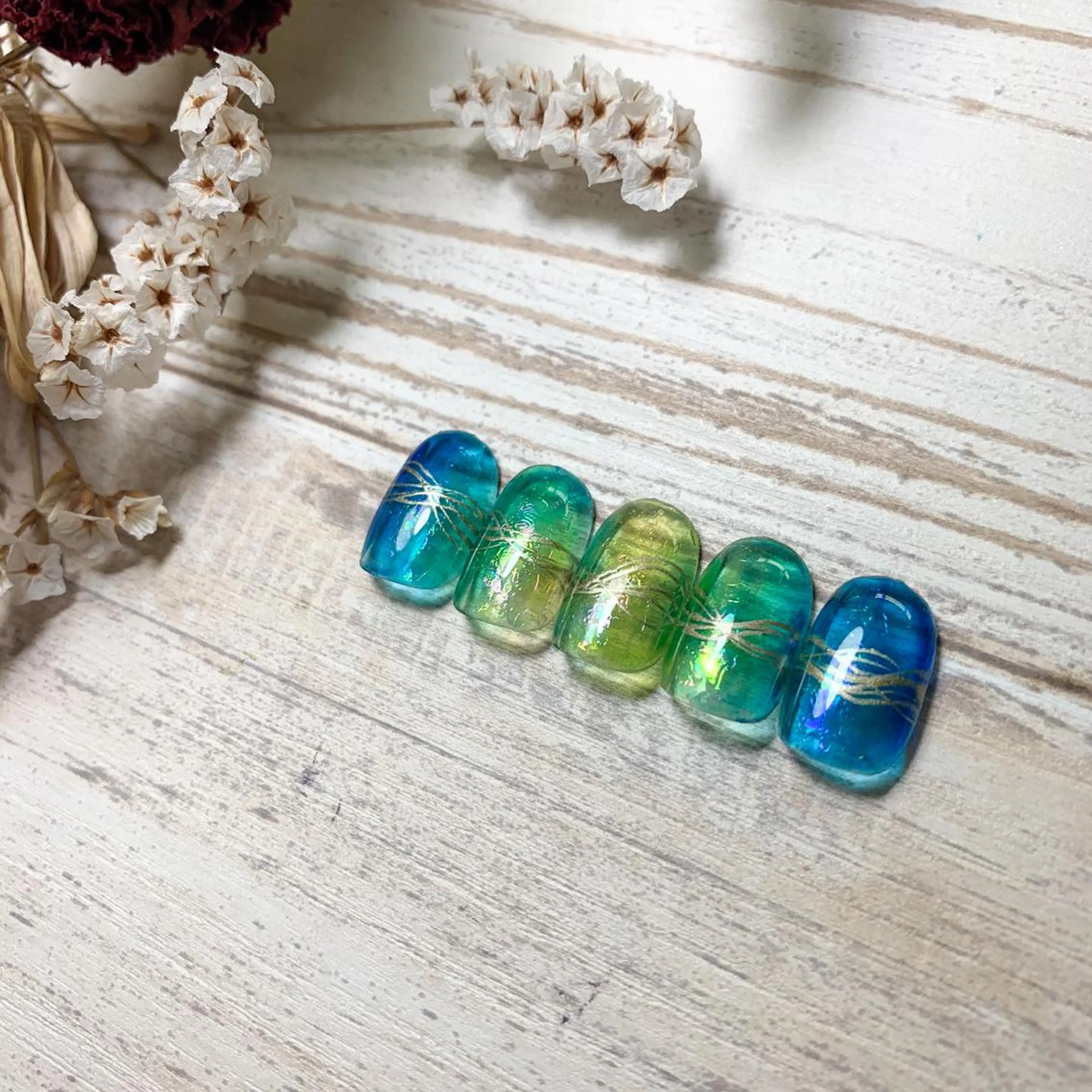 ネイル atelier FIORITURA所属・FIORITURA aiのネイルデザイン