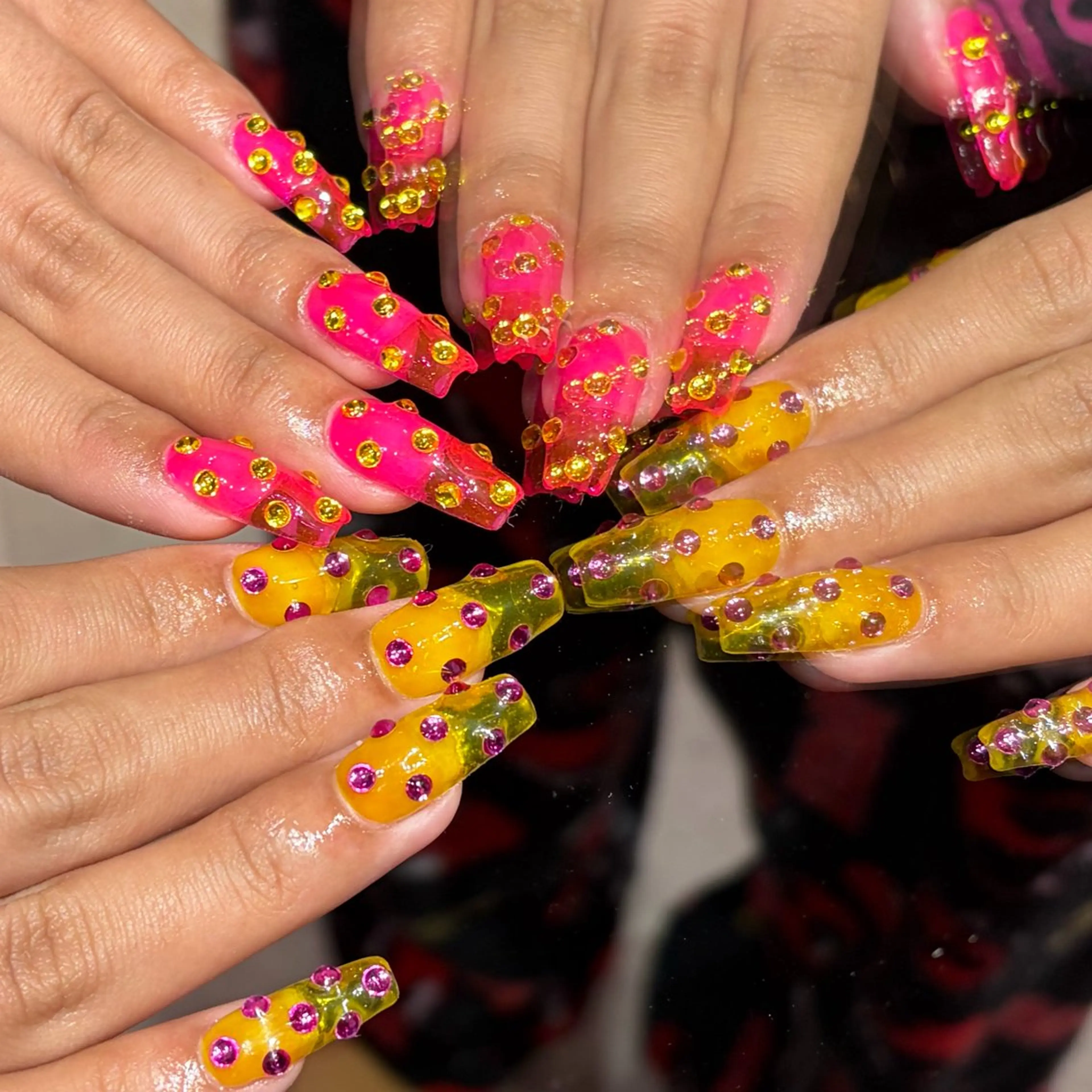 ネイル アートネイル ハンドネイル PINS16🩷 YUNOのネイルデザイン