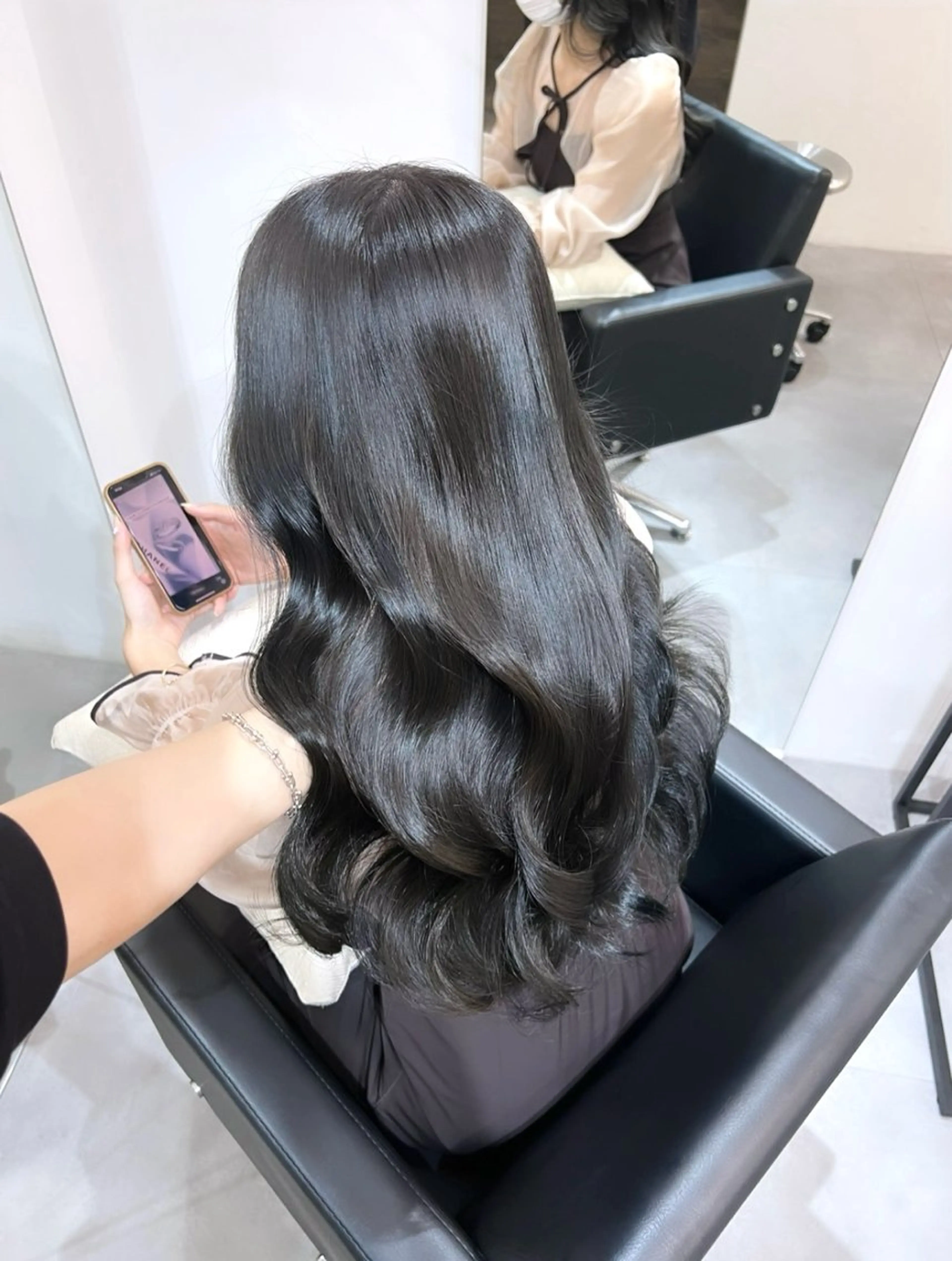 ロング カラー ヘアカラー erena /  艶カラー🖤のヘアスタイル