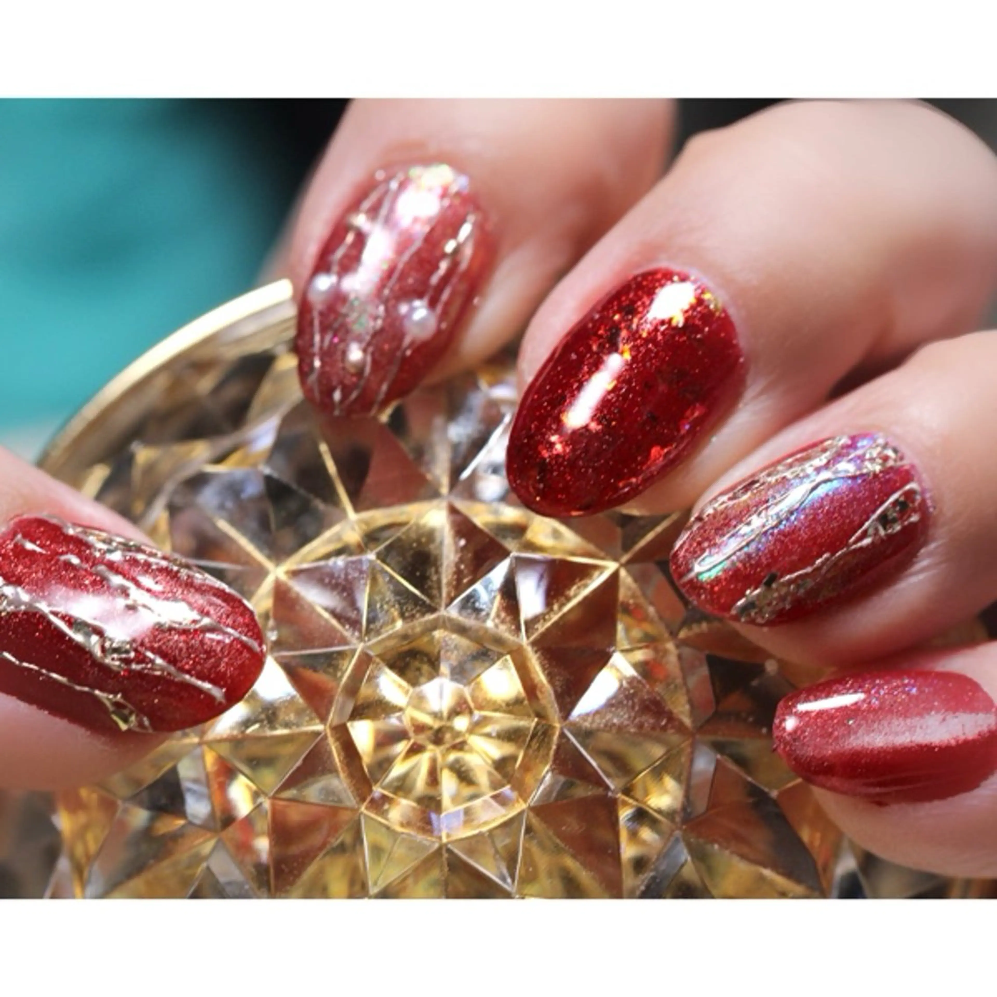 ネイル ラメ(グリッター) ミラーネイル 赤色 冬ネイル クリスマス フットネイル ママリンド　志村坂上店所属・しみ えんのネイルデザイン