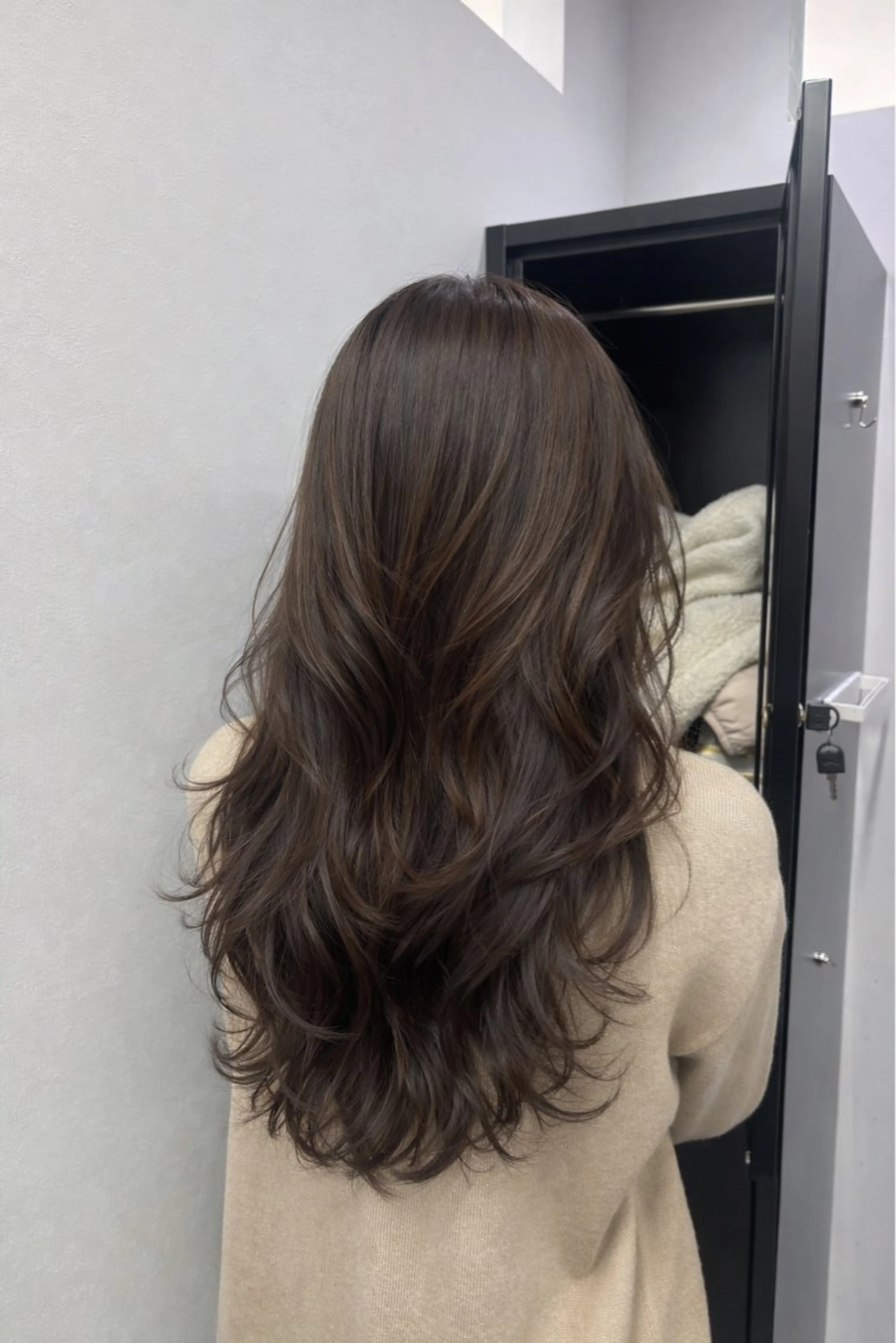 ロング rise/レイヤー/ ダブルカラーのヘアスタイル