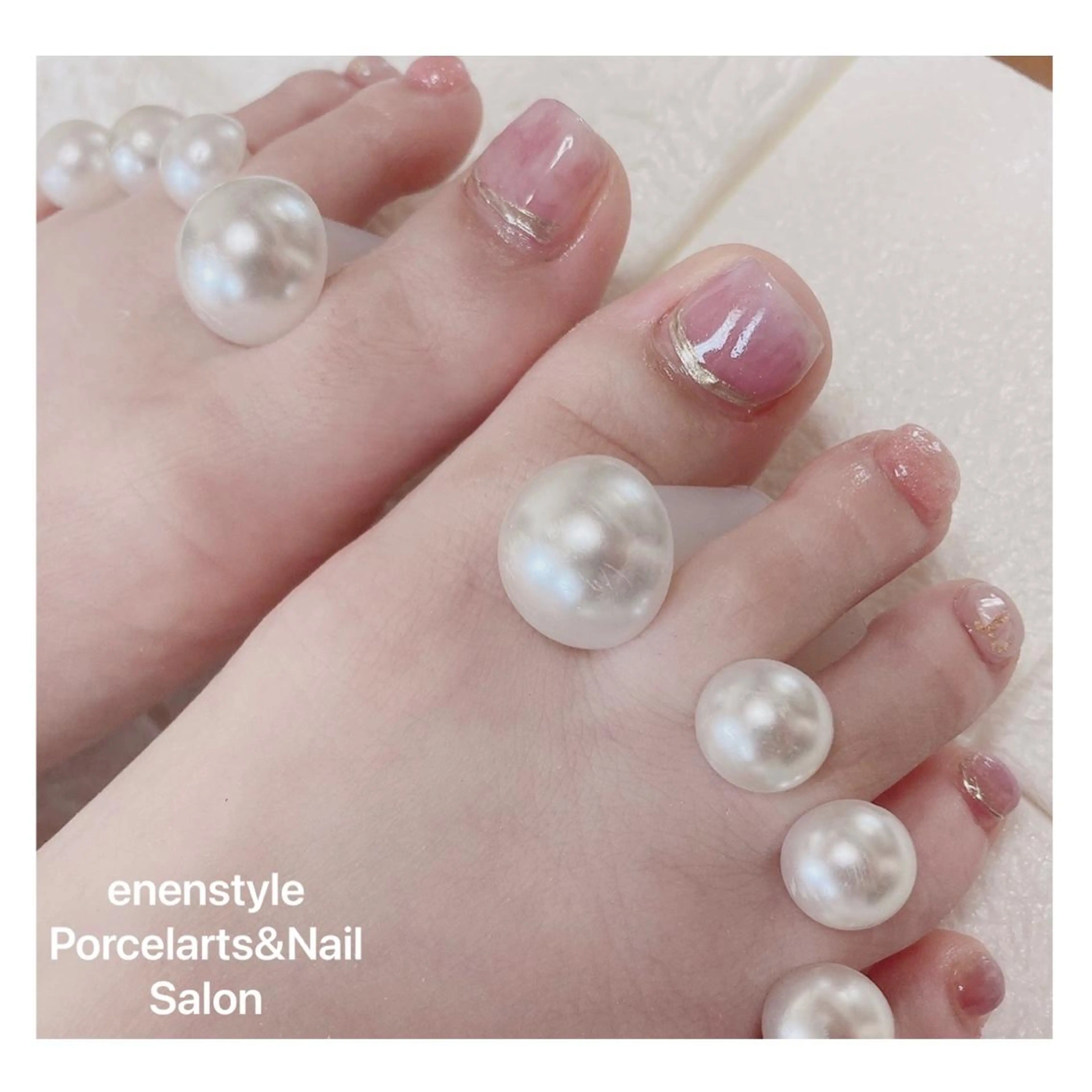 ミディアム ネイル ハンドネイル フットネイル 👑enen style👑のネイルデザイン