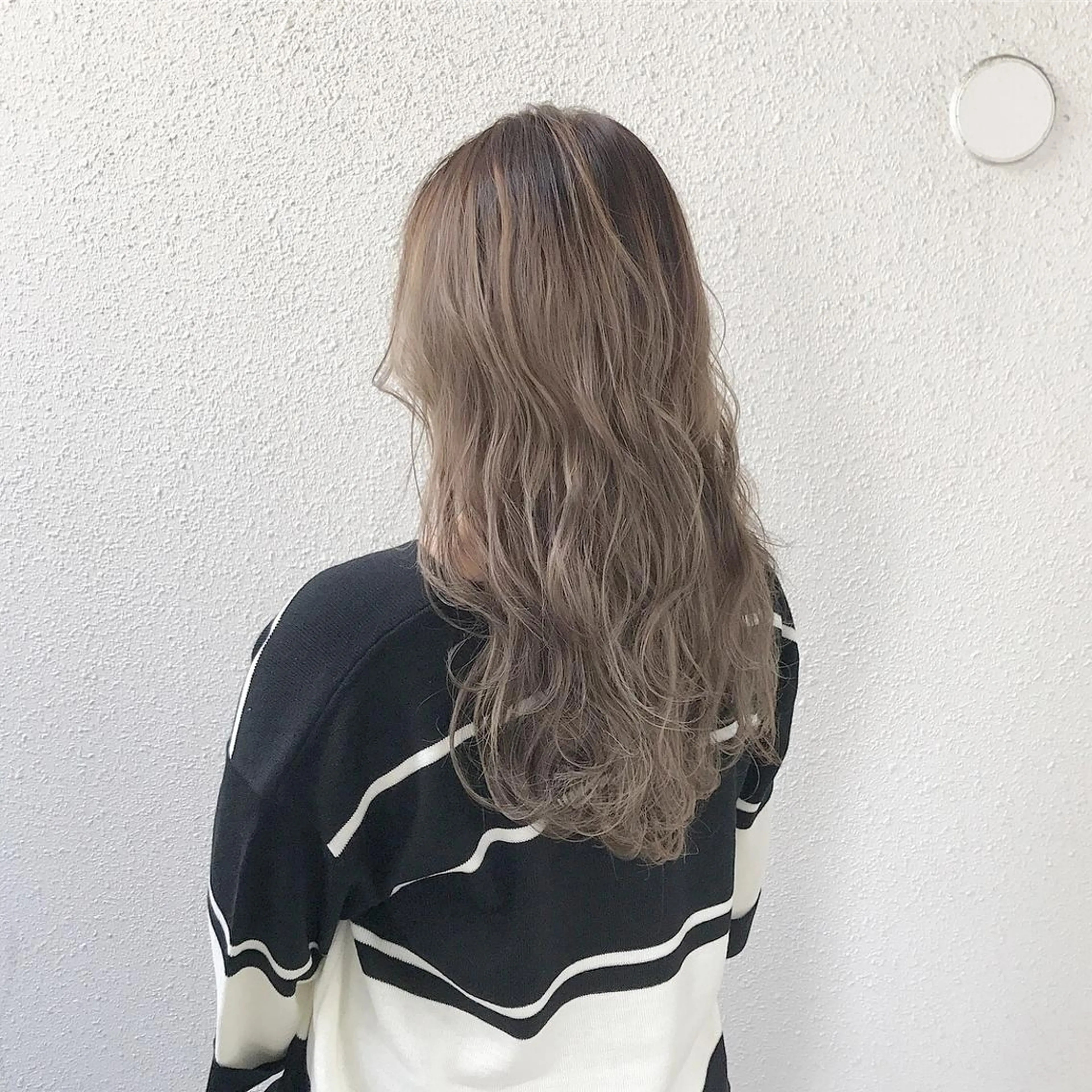 セミロング カラー ブリーチ ハイライトカラー ハイライト インナーカラー/天神 ブリーチ/吉田のヘアスタイル