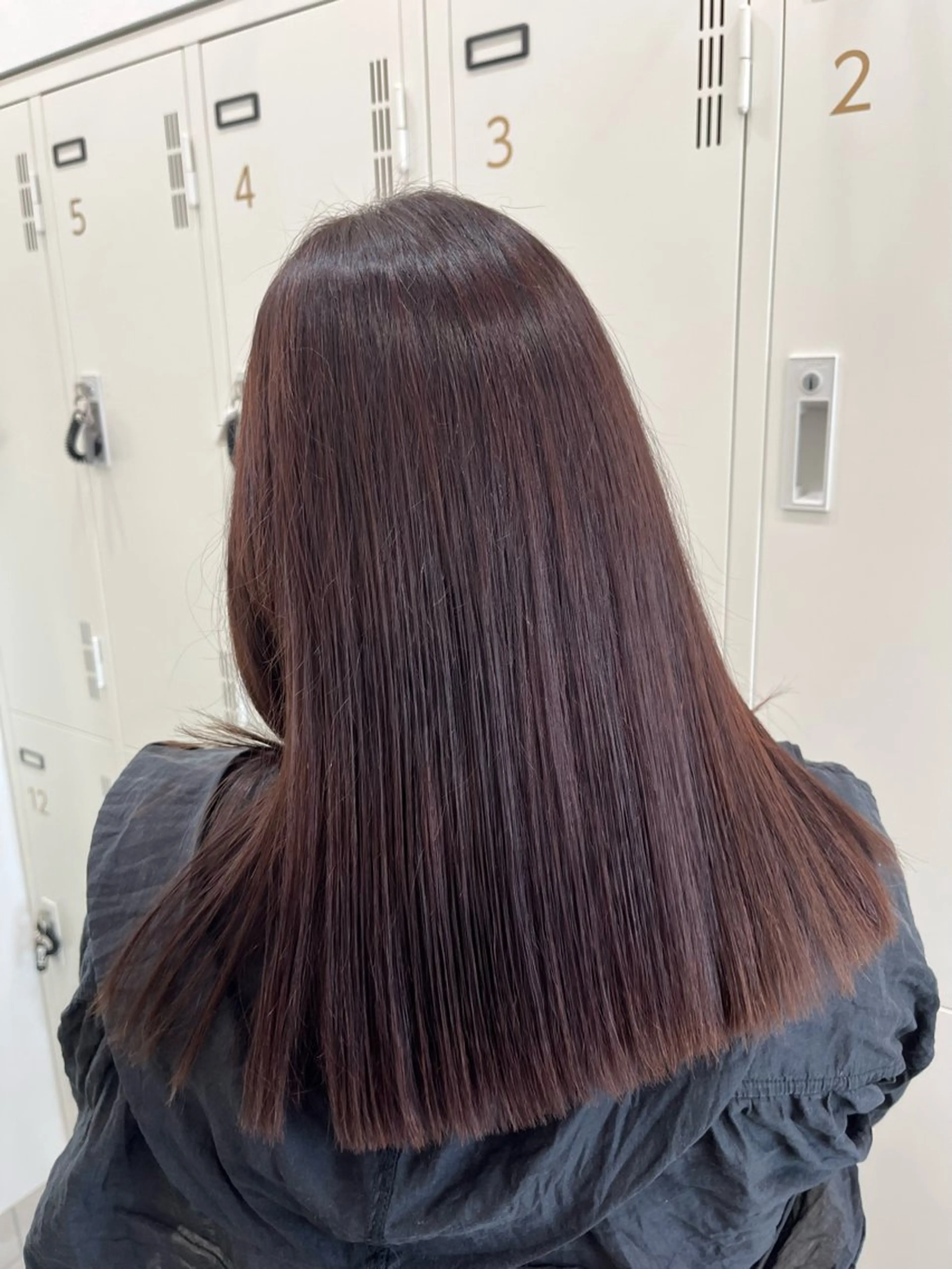 セミロング カラー パーマ ヘアカラー 縮毛矯正 トリートメント 上尾/ママ美容師🫧 𝐌𝐞𝐢のヘアスタイル