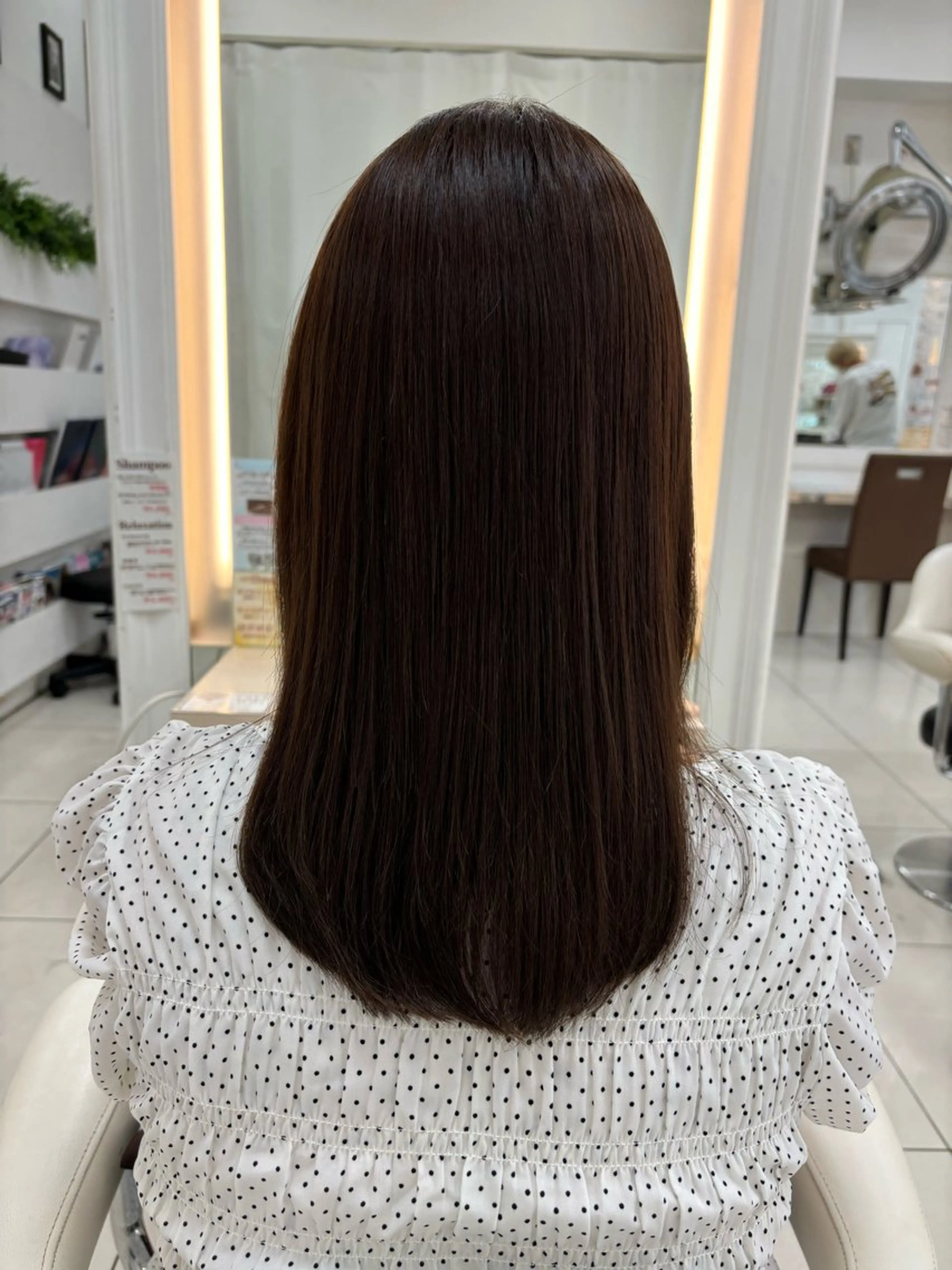 セミロング カラー tomona 𝜗𝜚のヘアスタイル