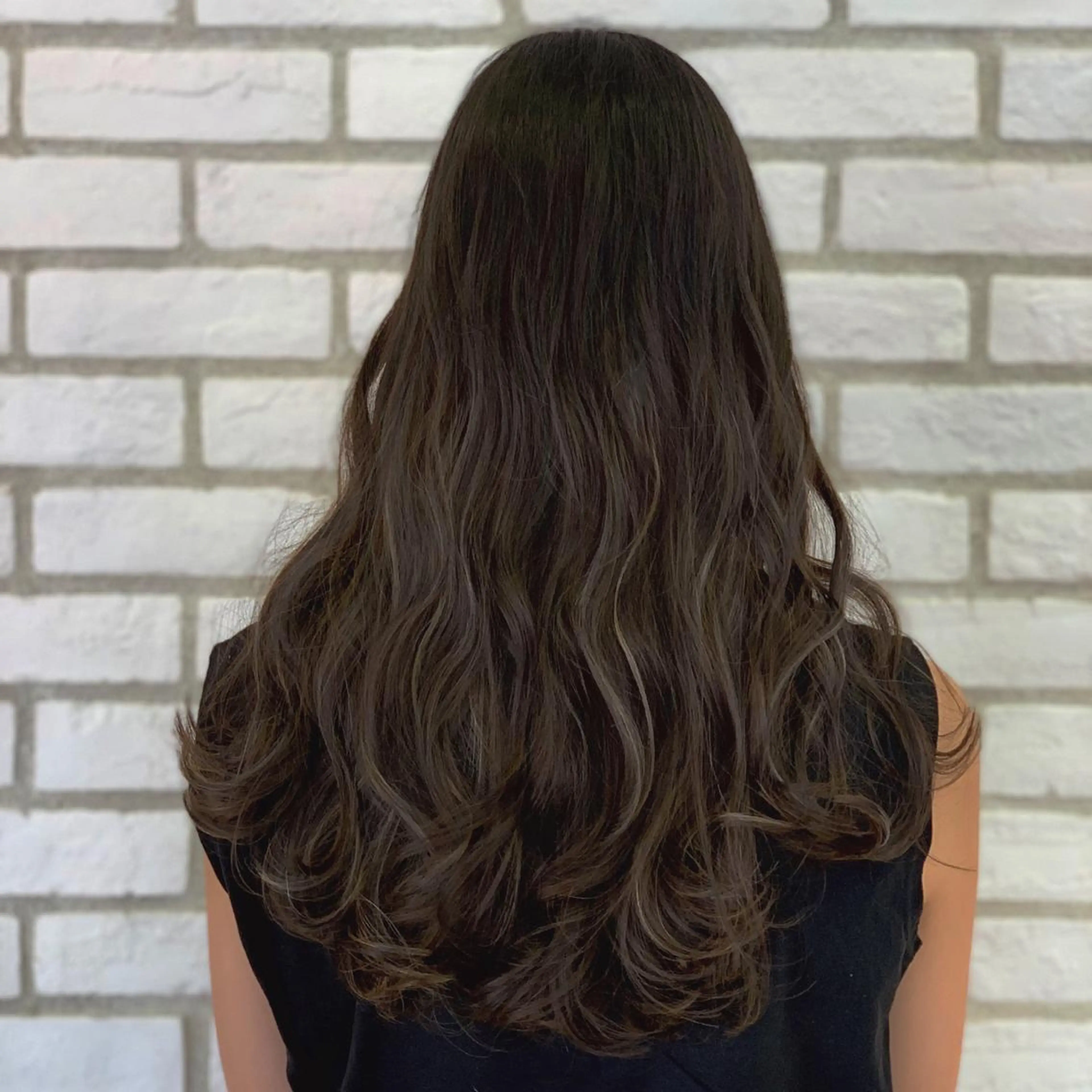 ロング カラー ハイライトカラー イルミナカラー ハイライト 相原 瞳のヘアスタイル