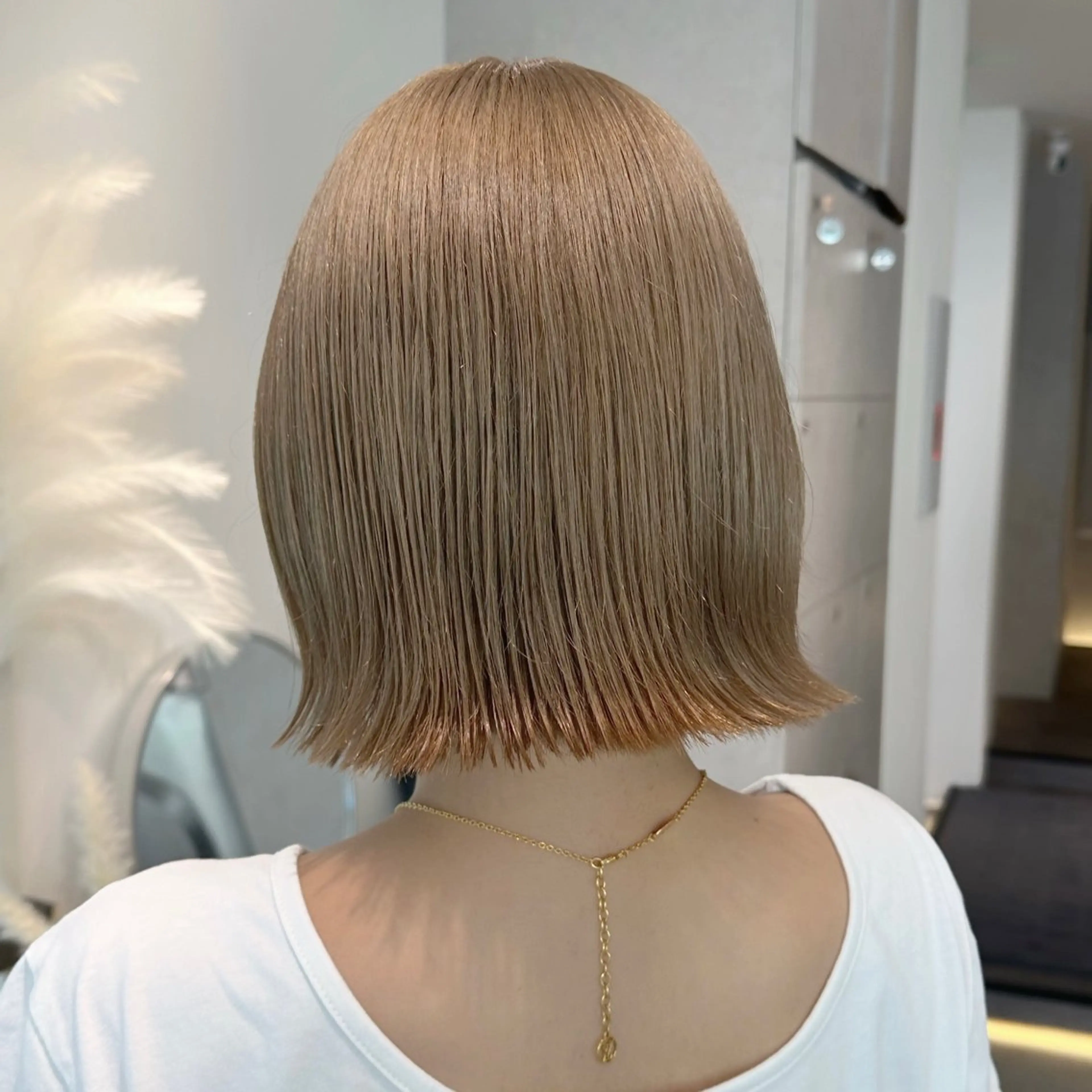 ミディアム カラー ベージュカラー ブリーチ ケアブリーチ GO TODAY SHARE SALON 原宿本店所属・ブリーチ/ハイトーン 艶カラー/ユリナのヘアスタイル